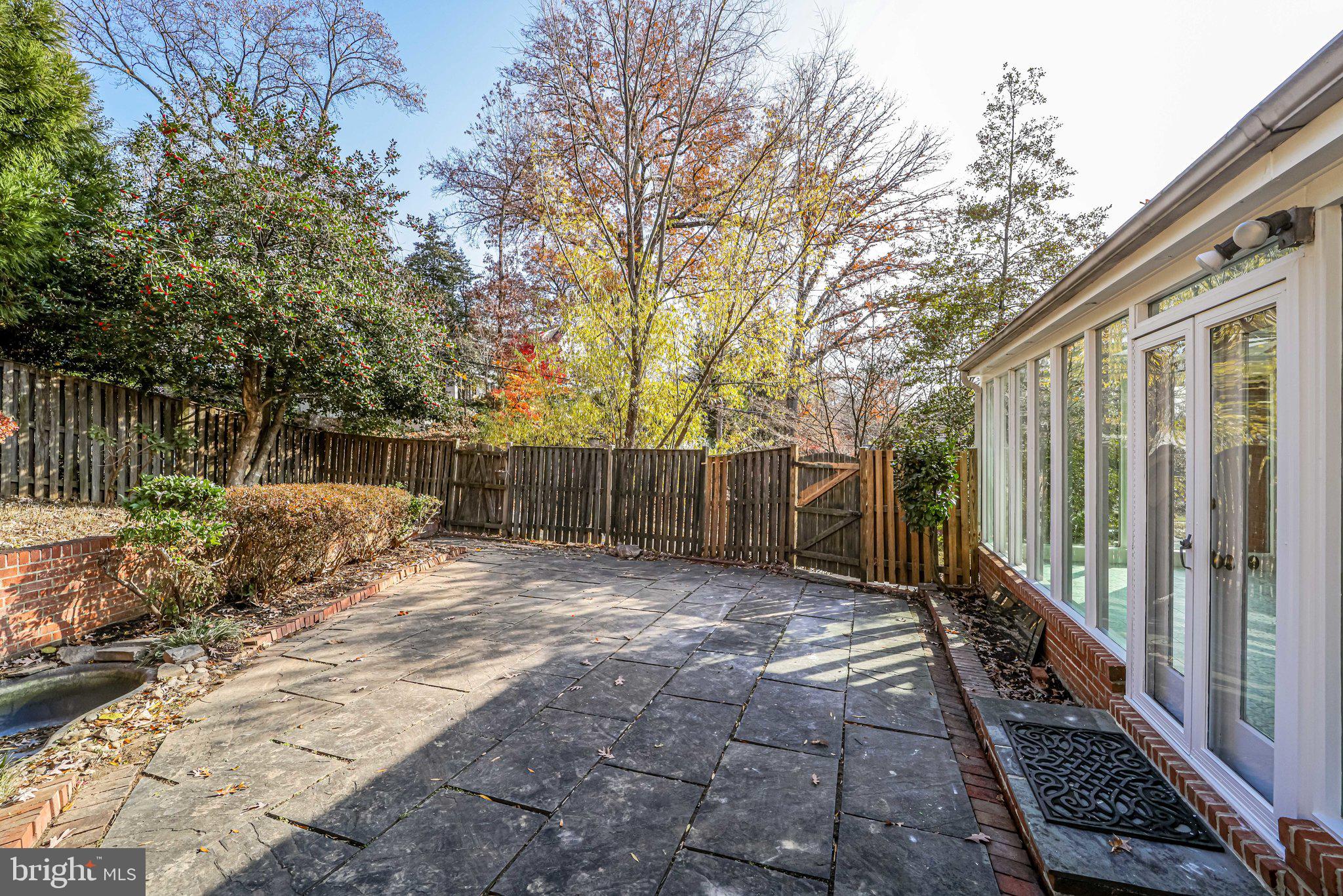 BELLEVUE FOREST - Residential Lease