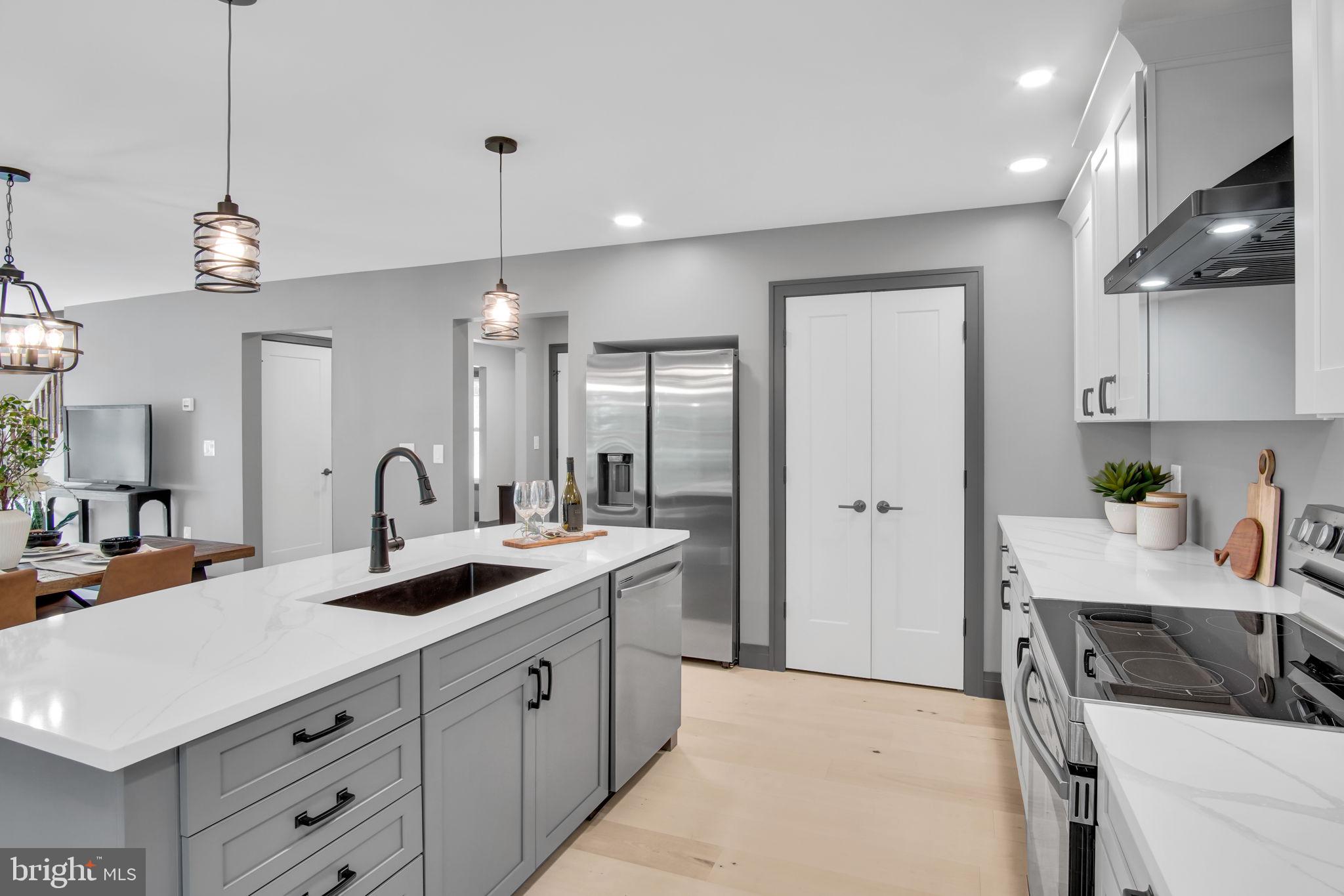 RIVER BEND - Residential