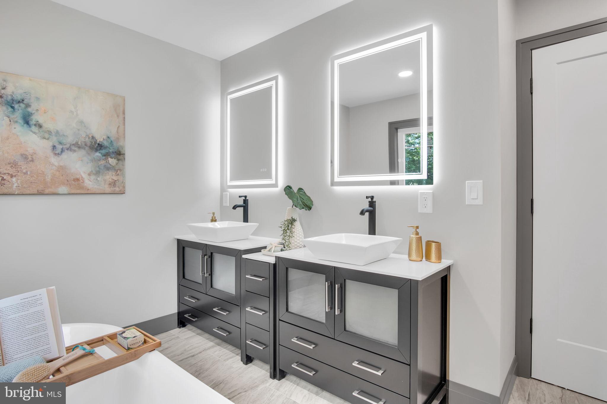 RIVER BEND - Residential