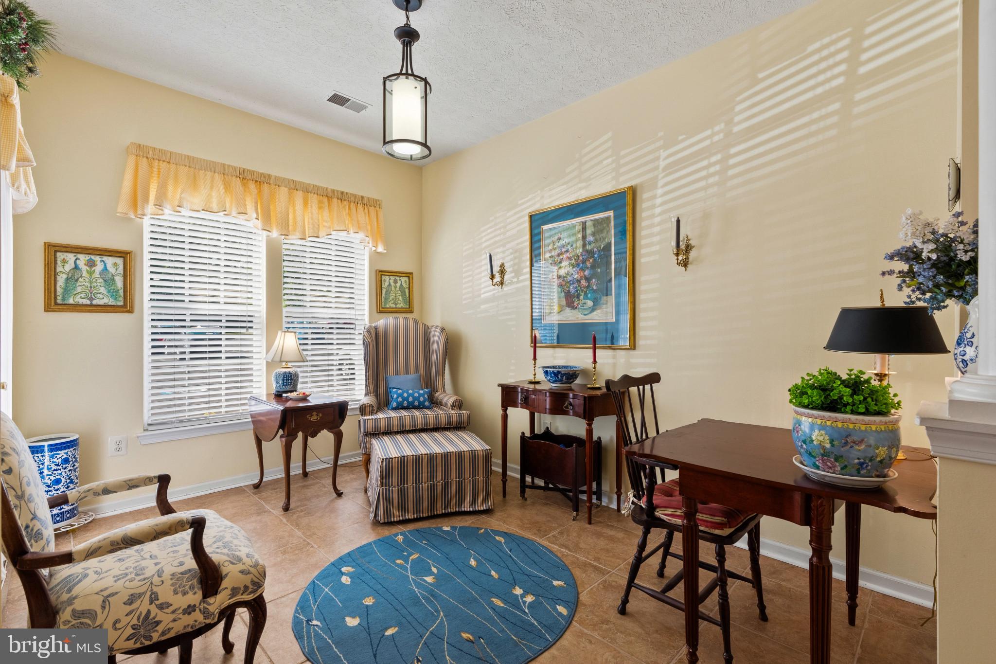 VILLAGE GREEN - Residential