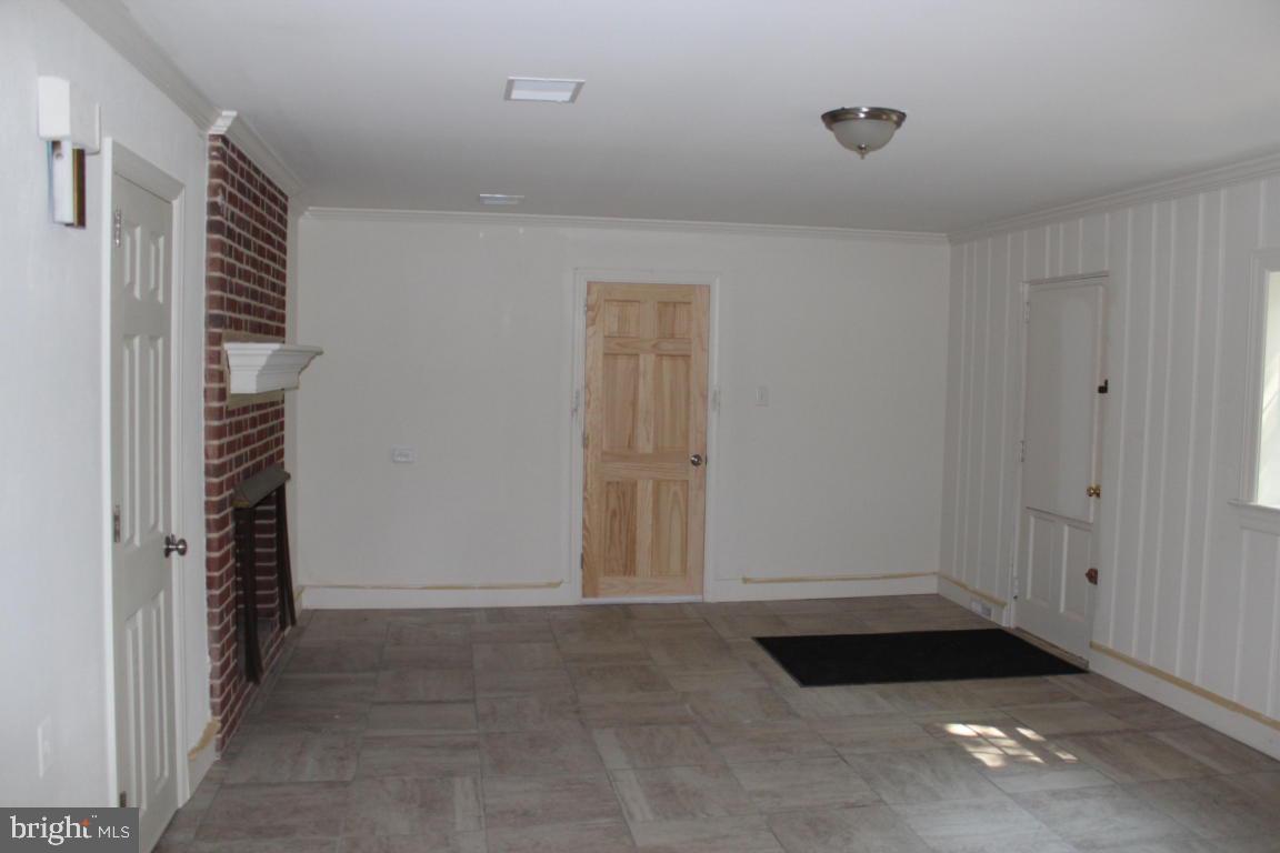 SCHOOL LANE HILLS - Residential
