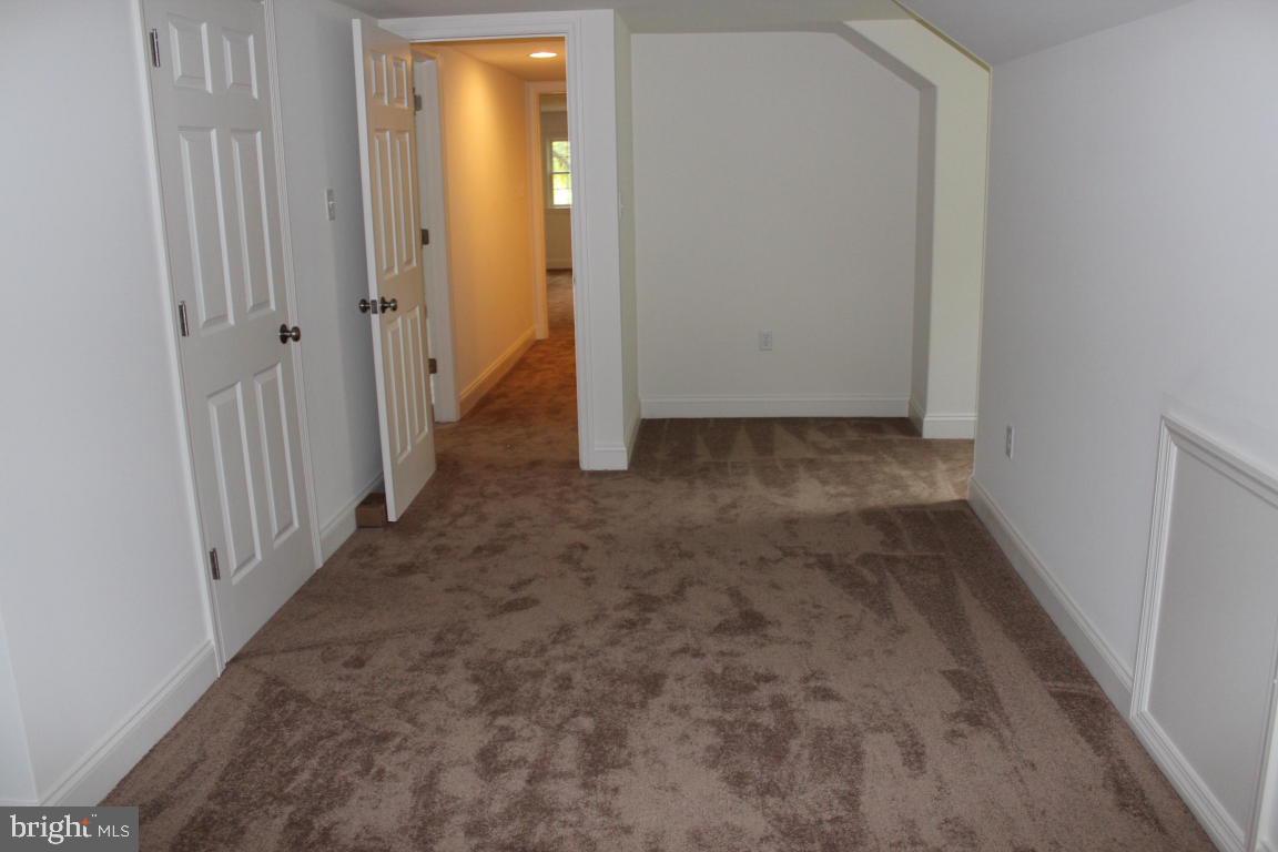 SCHOOL LANE HILLS - Residential