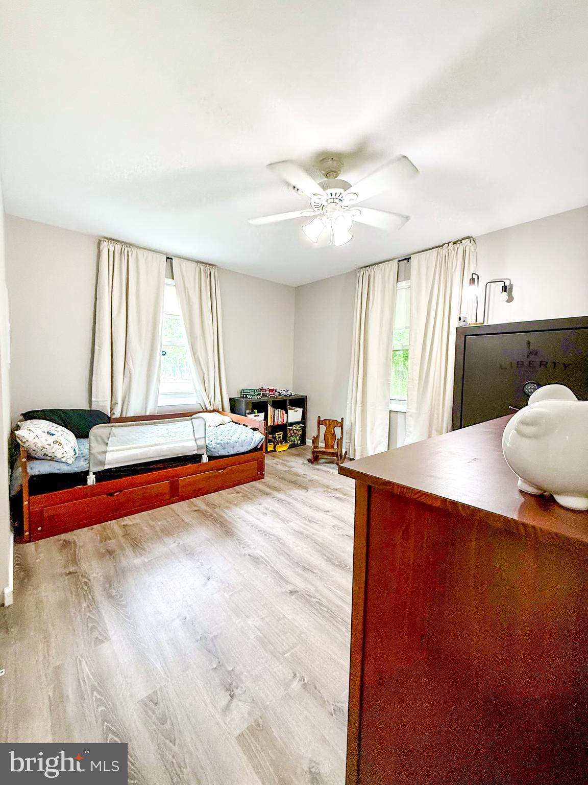 SHADY SIDE - Residential