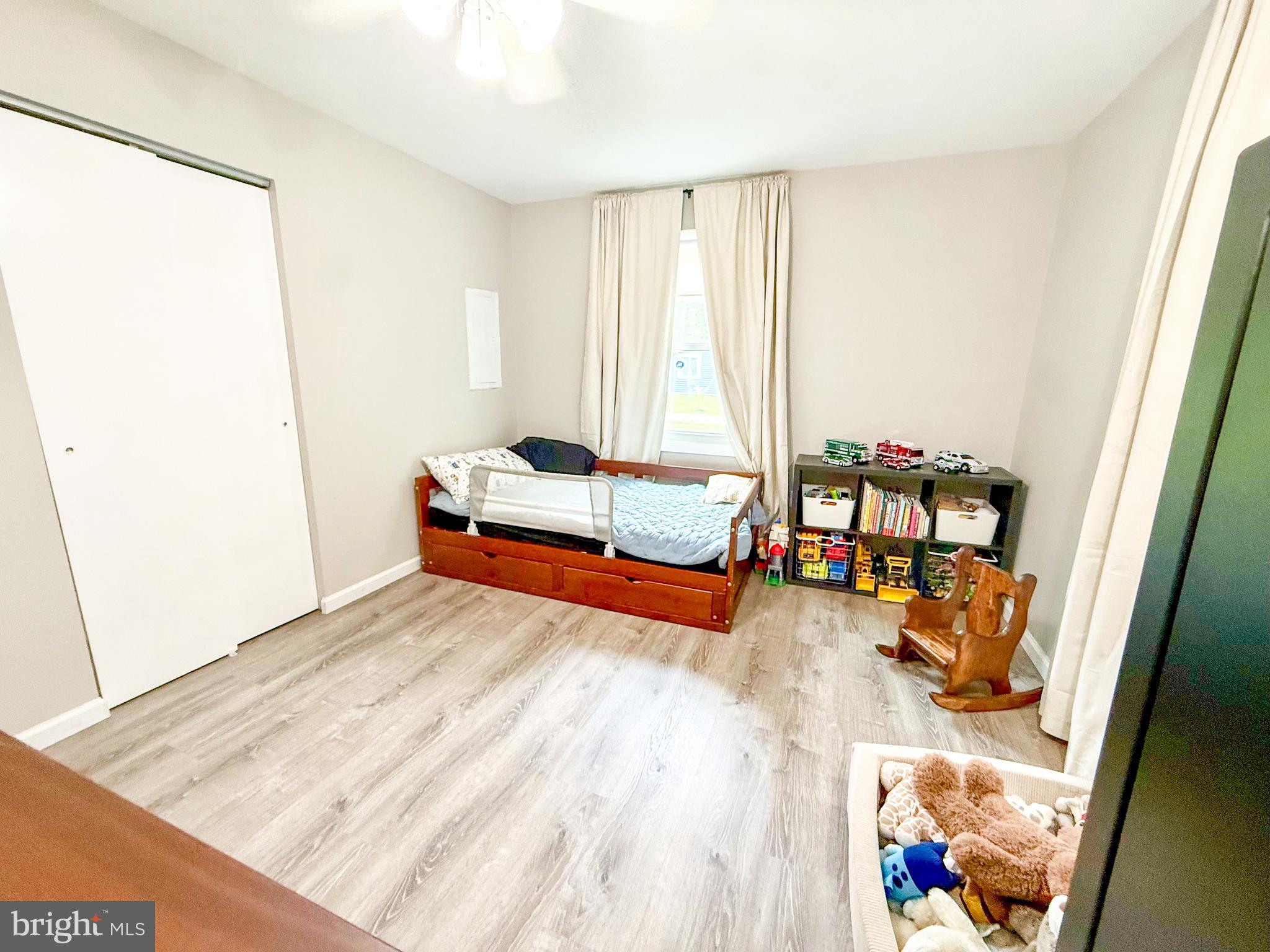 SHADY SIDE - Residential