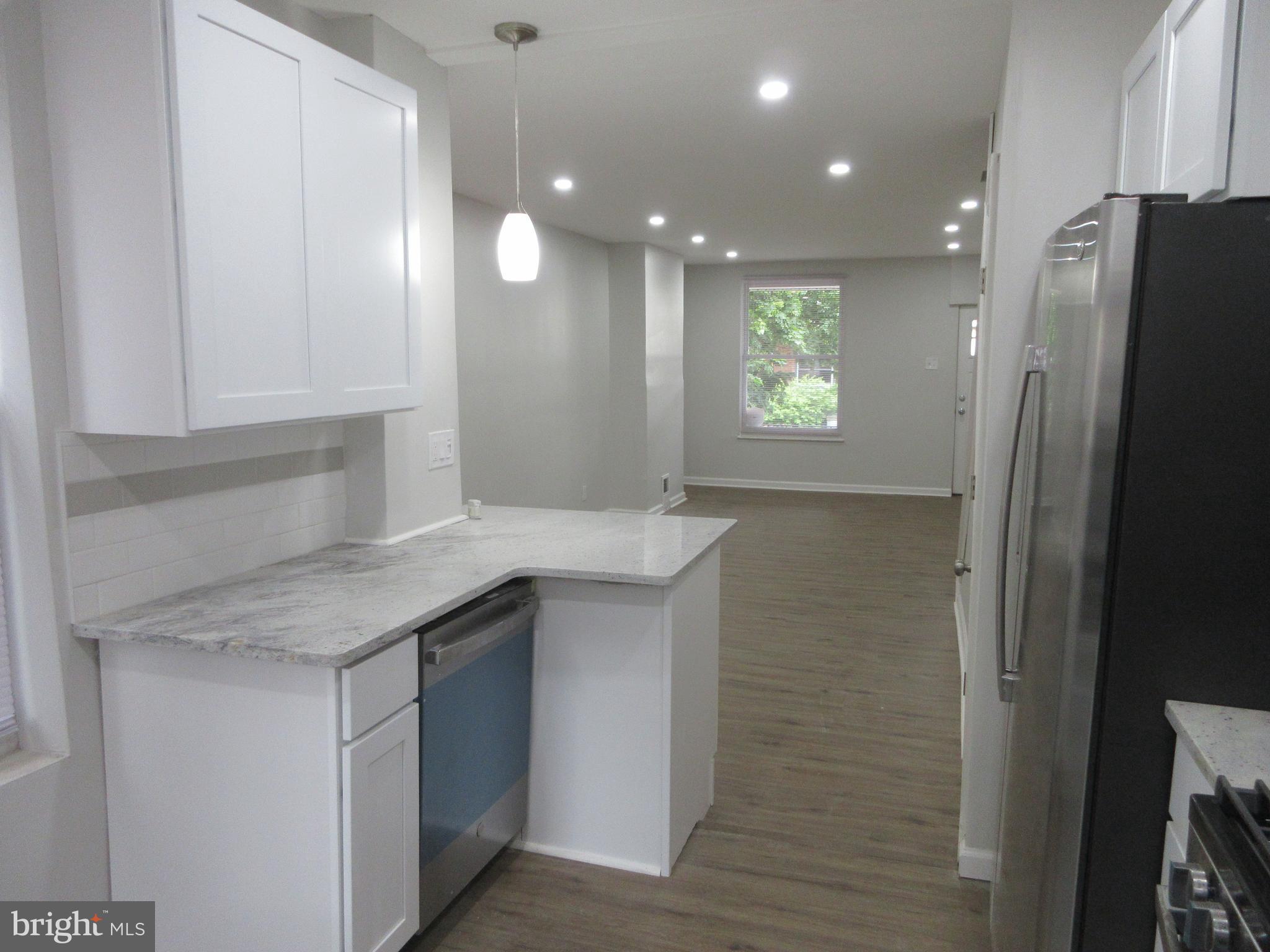 GARDEN COURT - Residential
