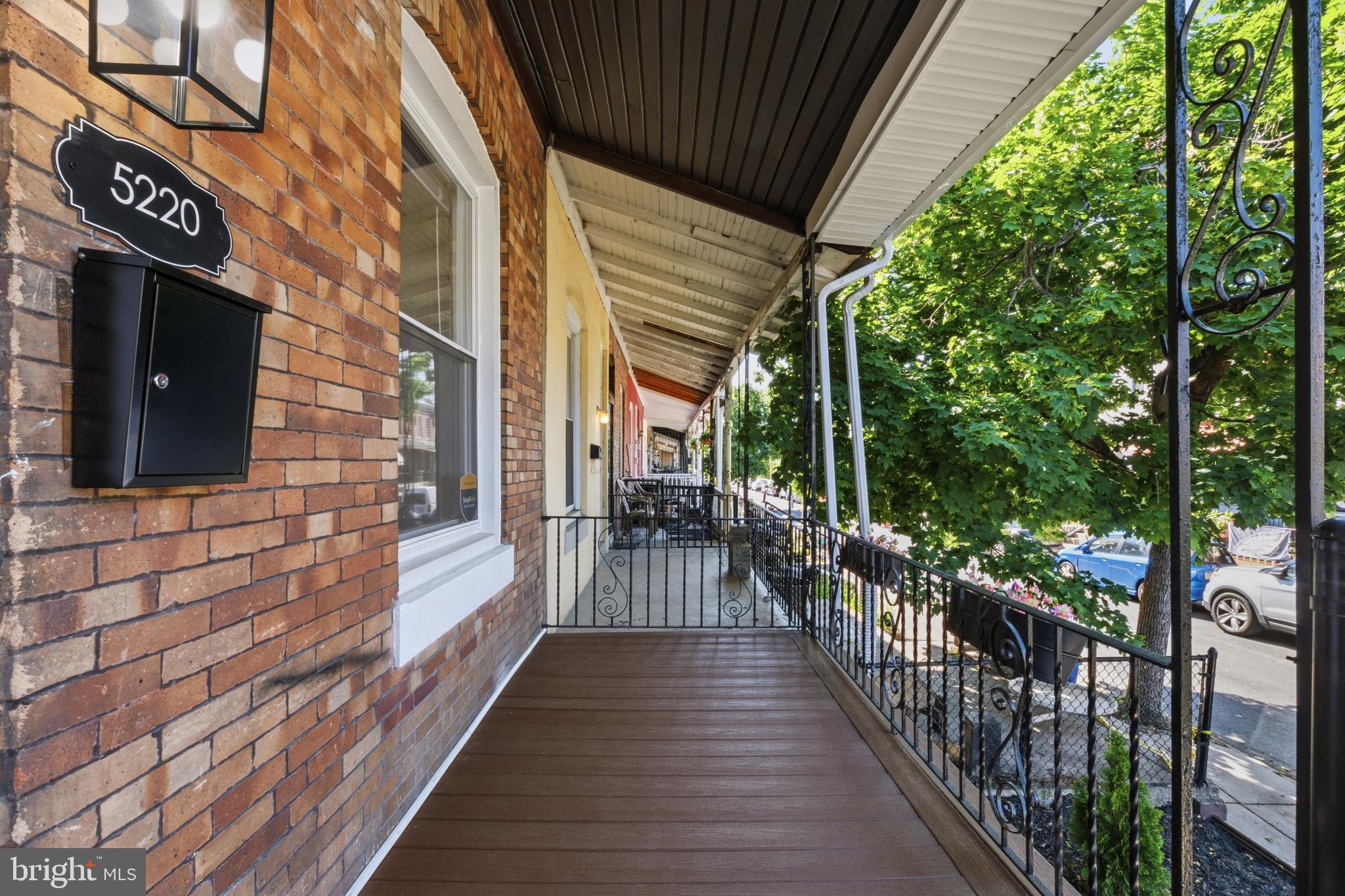 GARDEN COURT - Residential