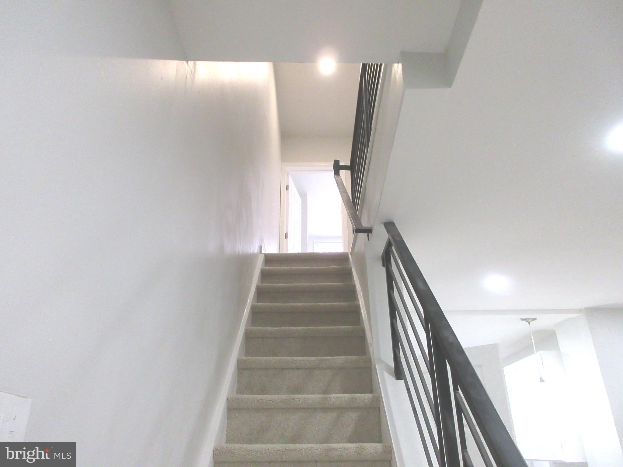 GARDEN COURT - Residential