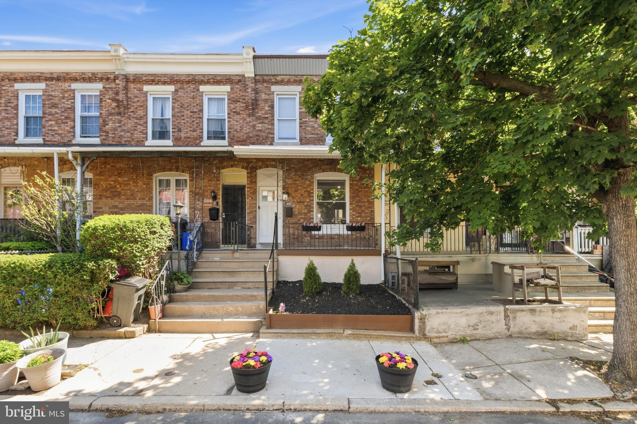 GARDEN COURT - Residential