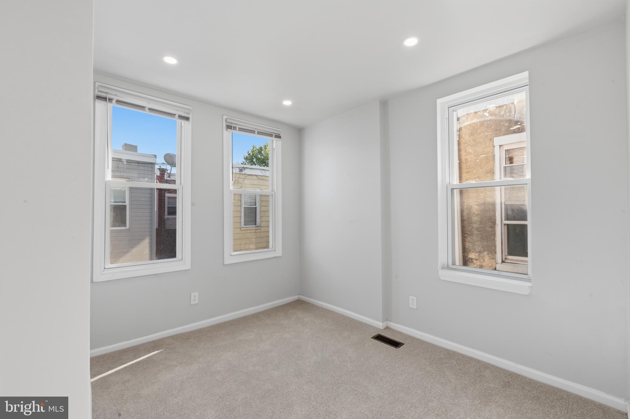 GARDEN COURT - Residential