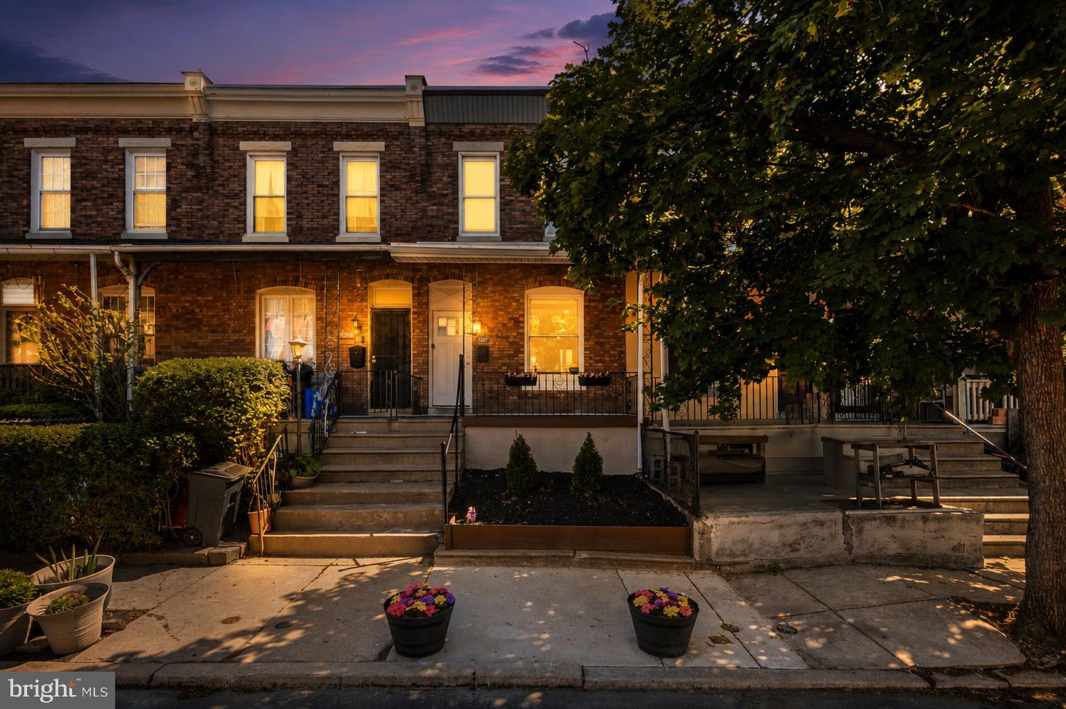 GARDEN COURT - Residential