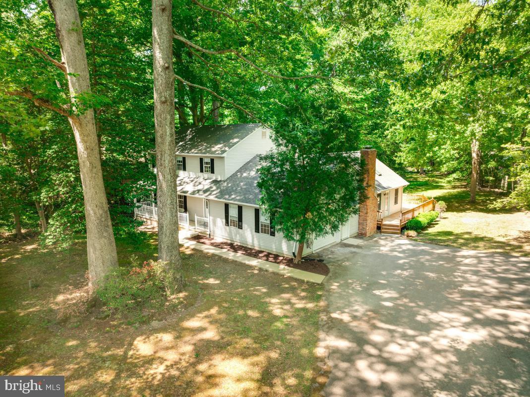 HOLLAND CLIFF SHORES - Residential