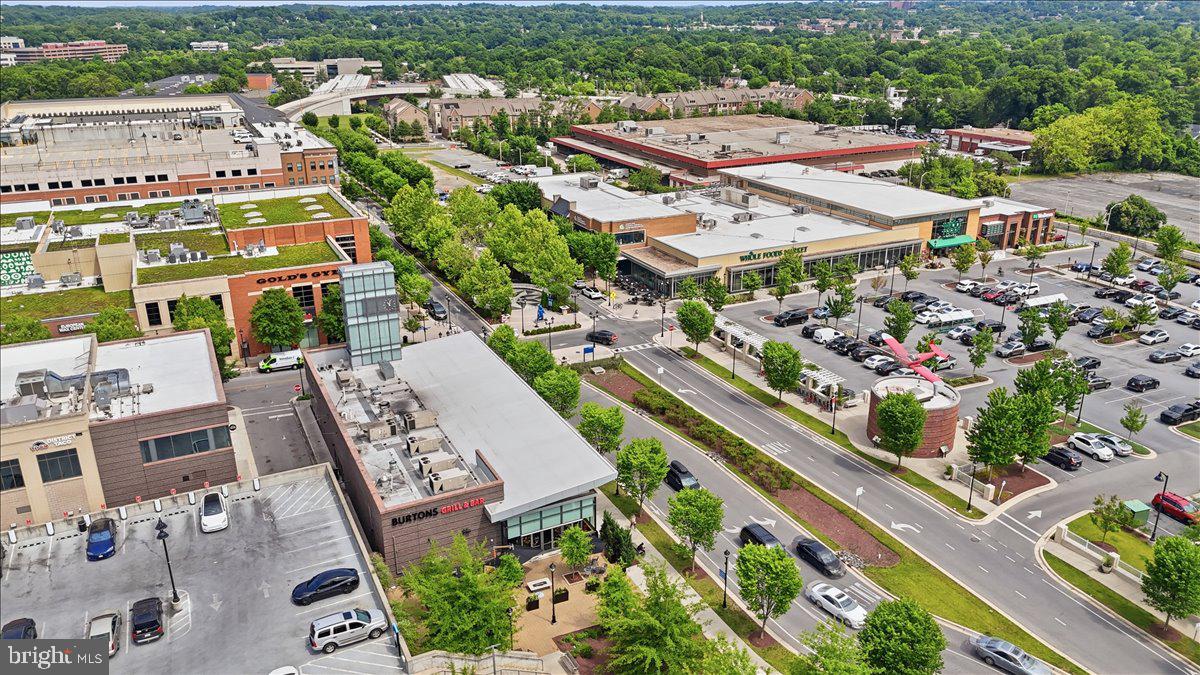 RIVERDALE PARK - Residential