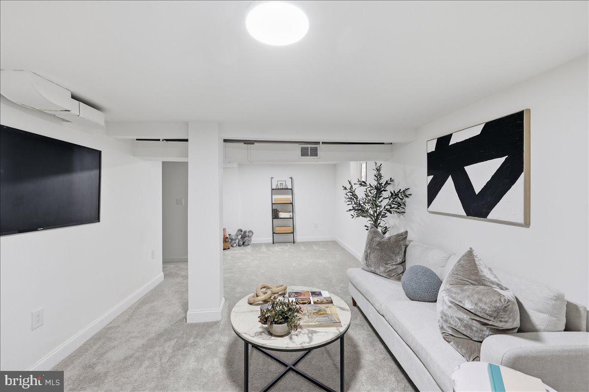 RIVERDALE PARK - Residential