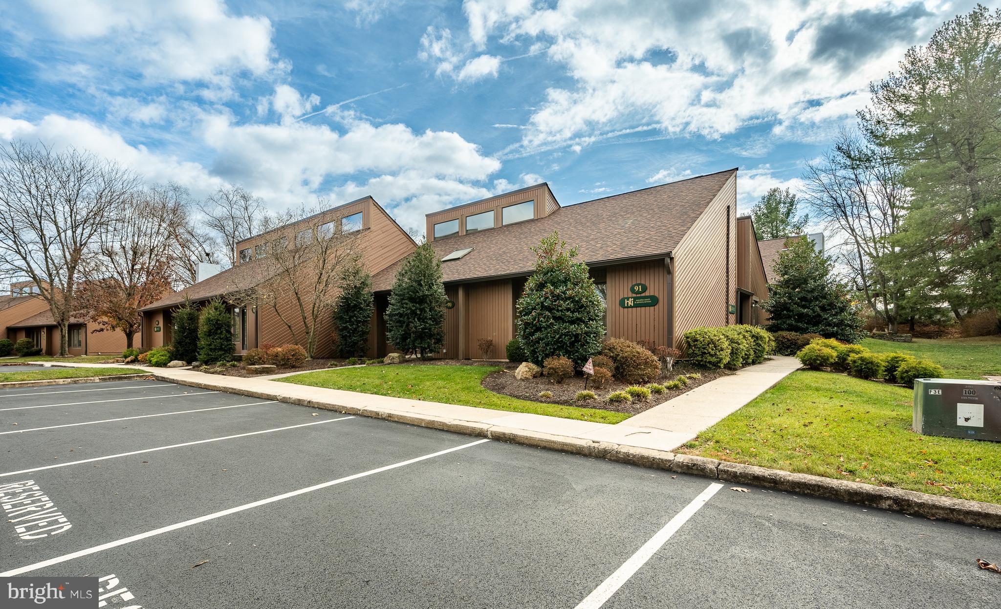 VALLEY FORGE COMMONS - Commercial Sale