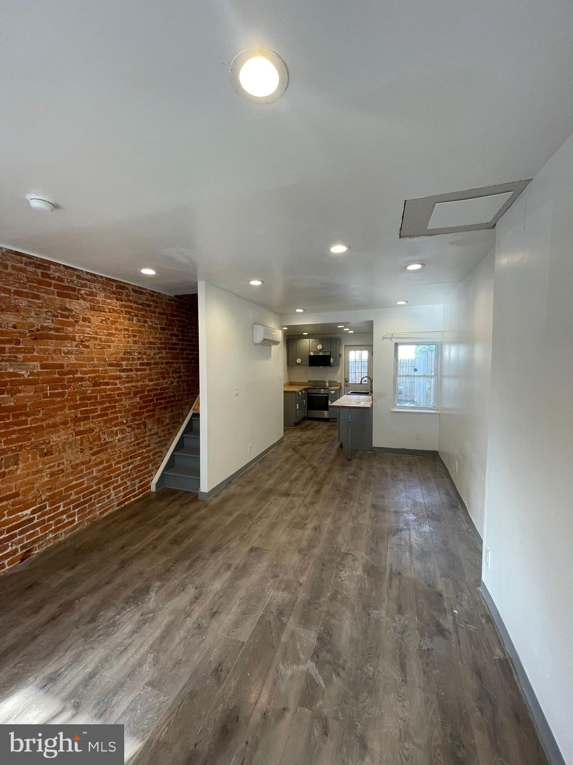 MILL CREEK - Residential