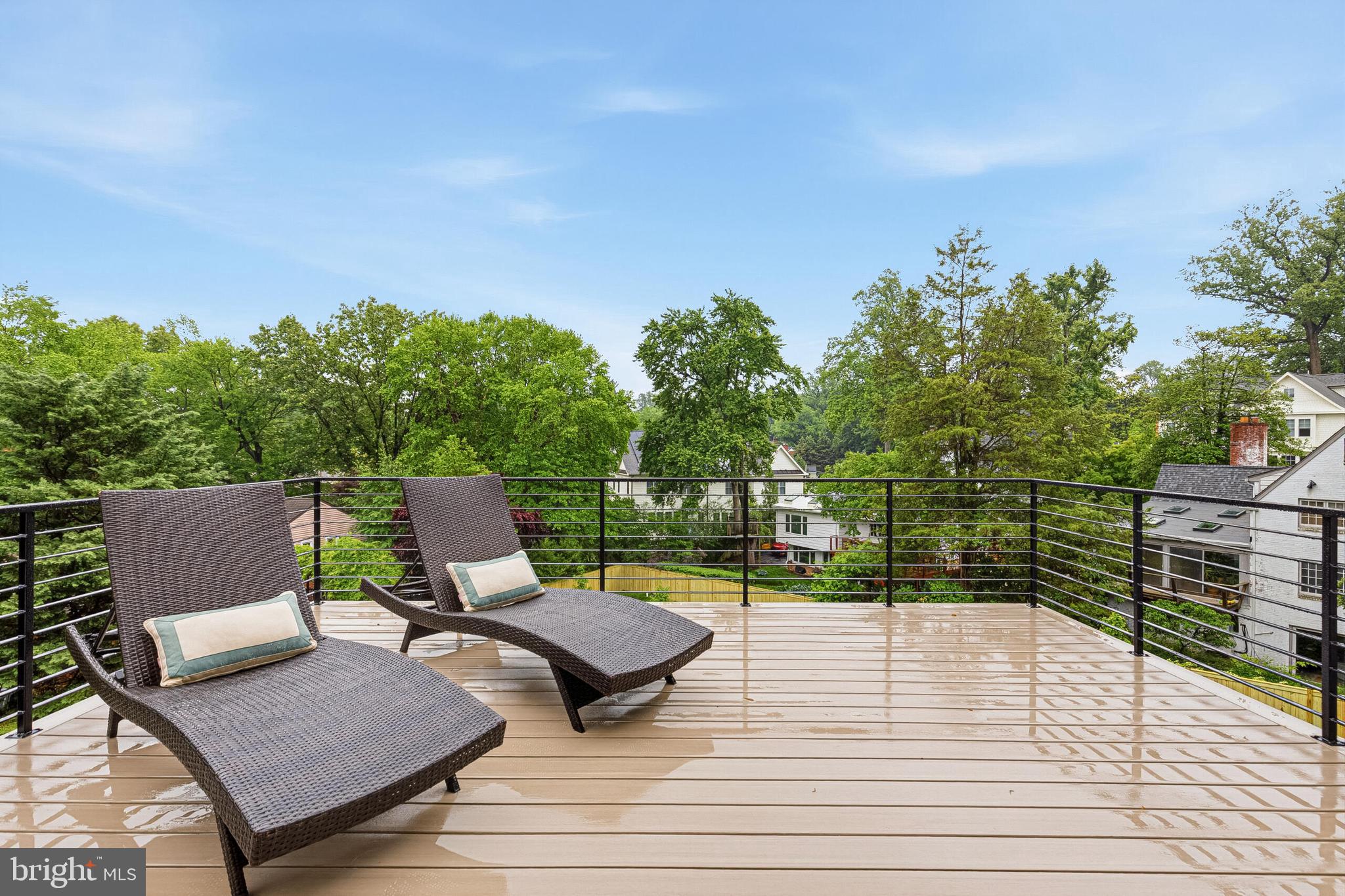 COUNTRY CLUB HILLS - Residential