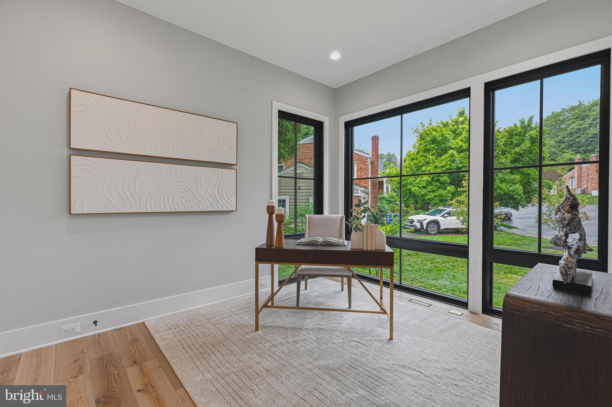 COUNTRY CLUB HILLS - Residential