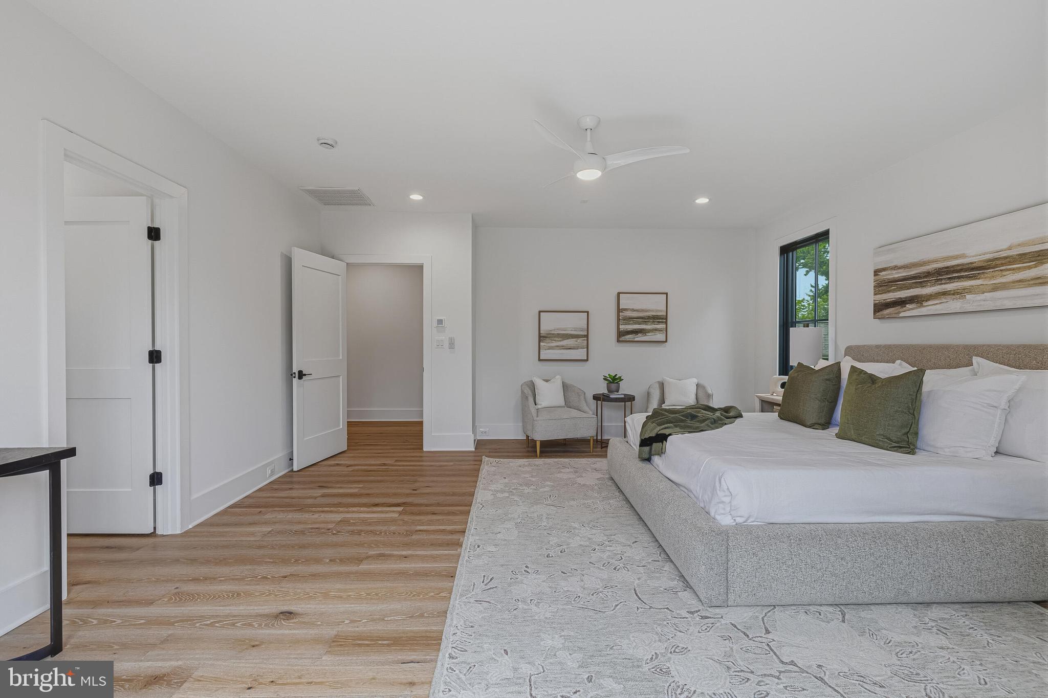 COUNTRY CLUB HILLS - Residential
