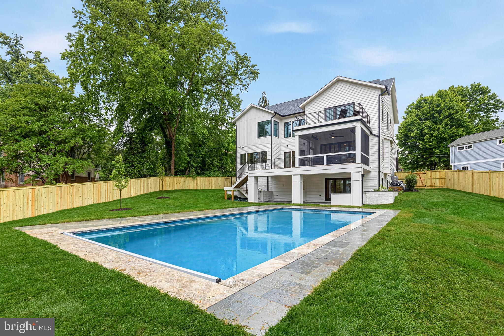COUNTRY CLUB HILLS - Residential