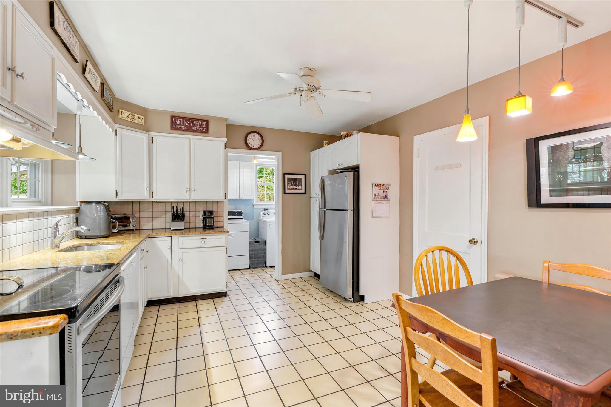 BROAD AXE VIL - Residential