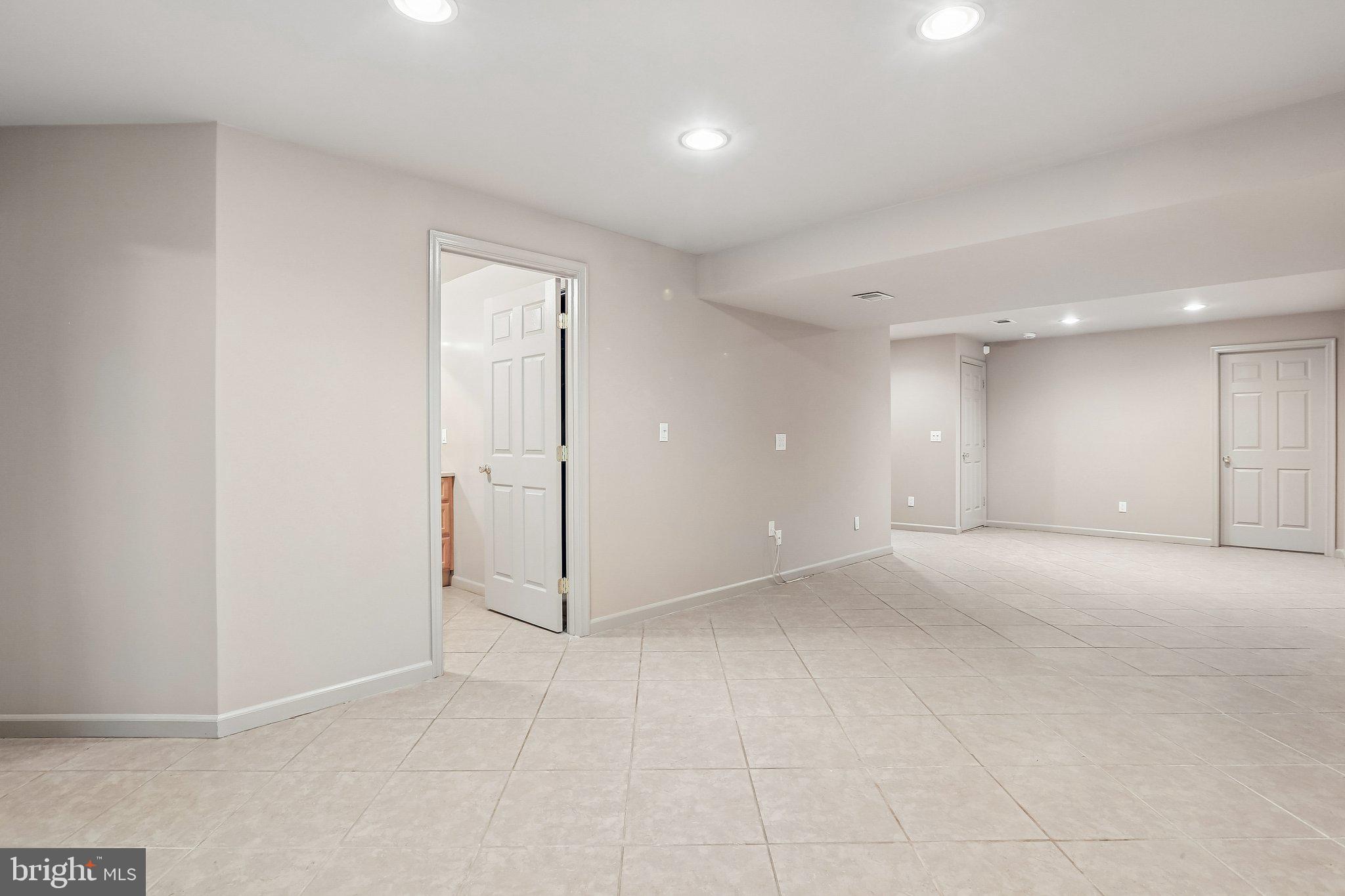 RUSSETT - Residential