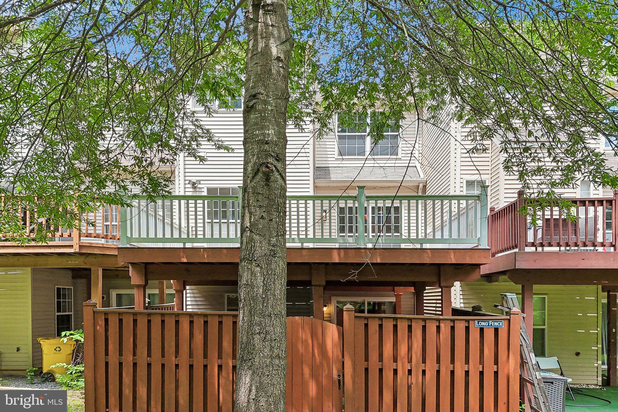RUSSETT - Residential