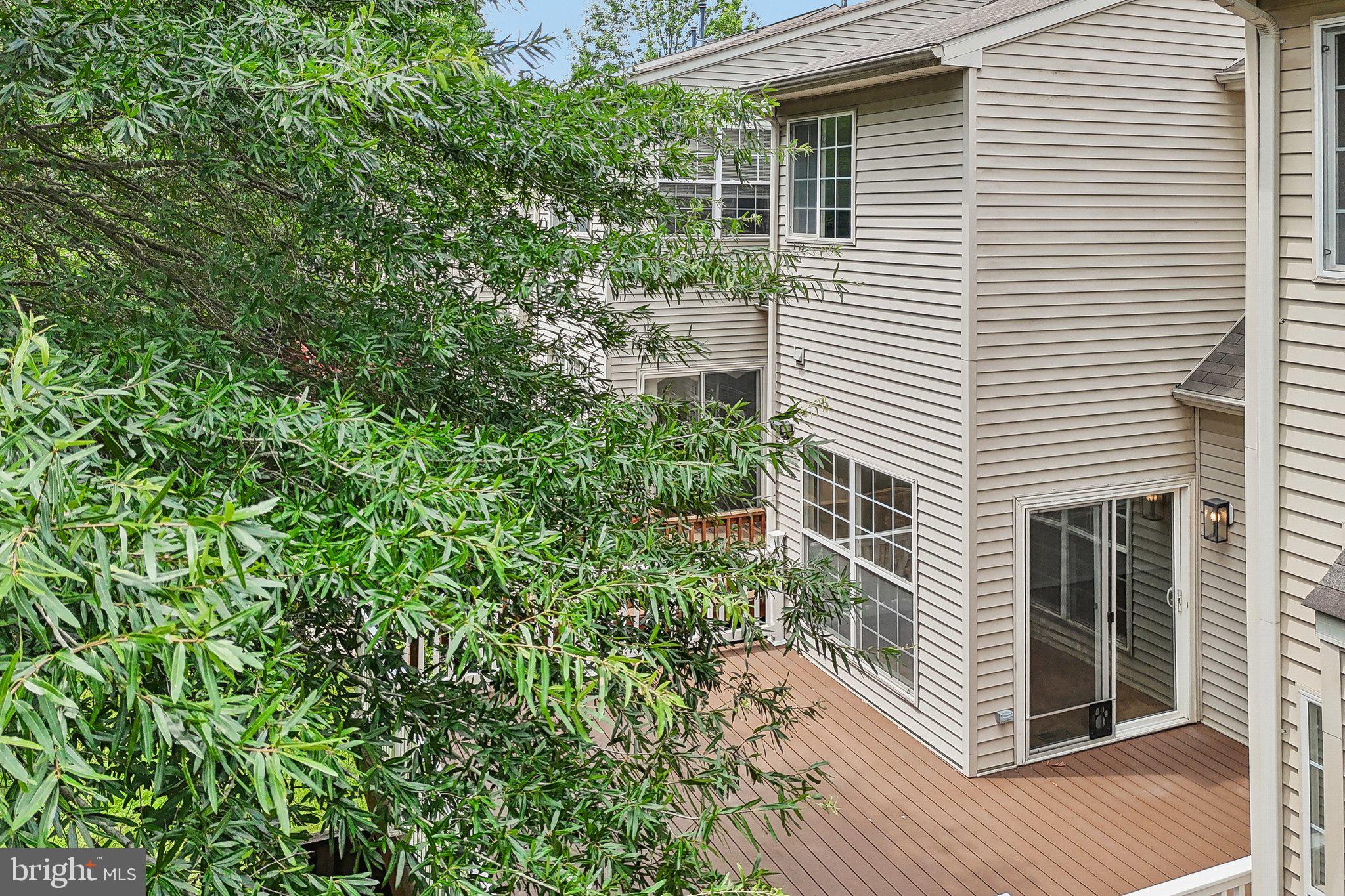 RUSSETT - Residential