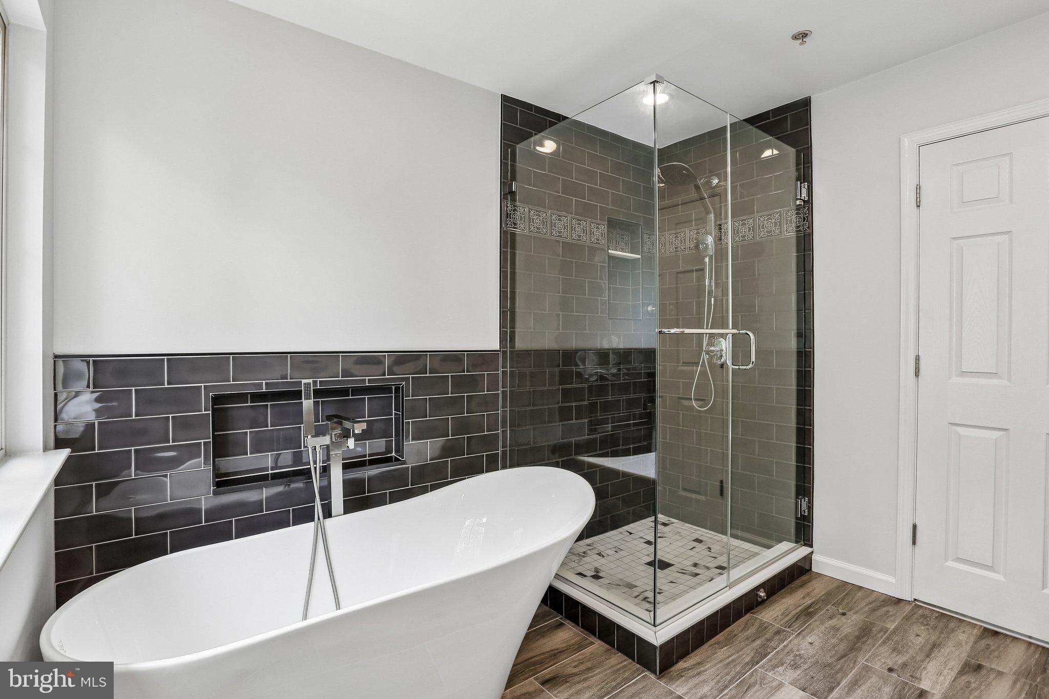 RUSSETT - Residential