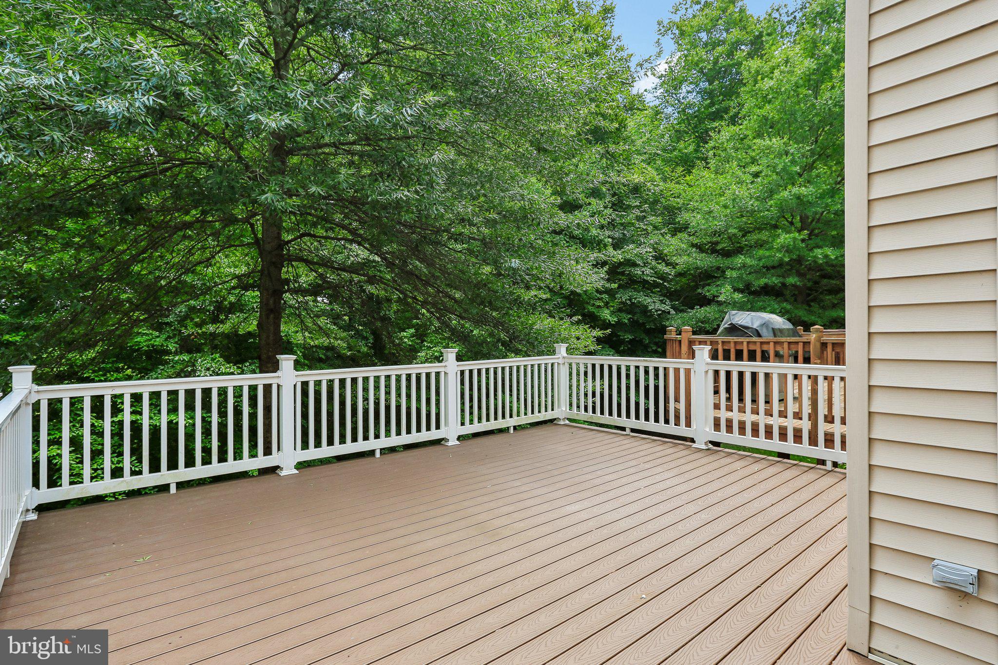 RUSSETT - Residential
