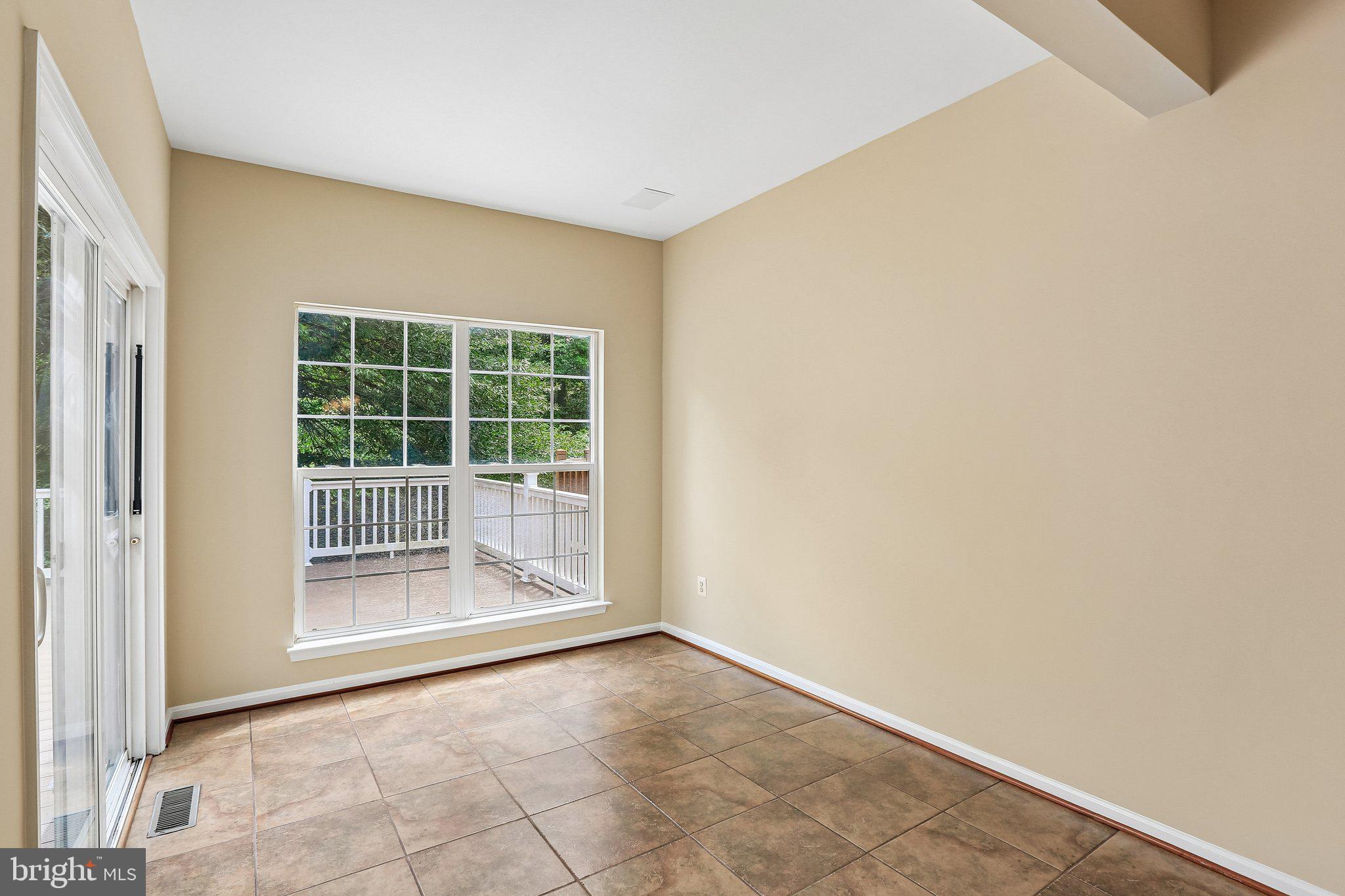 RUSSETT - Residential