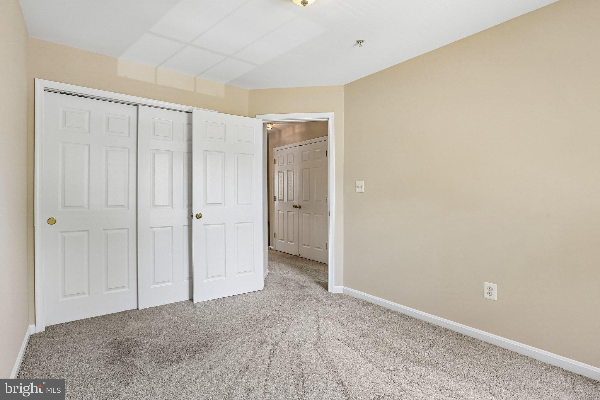 RUSSETT - Residential