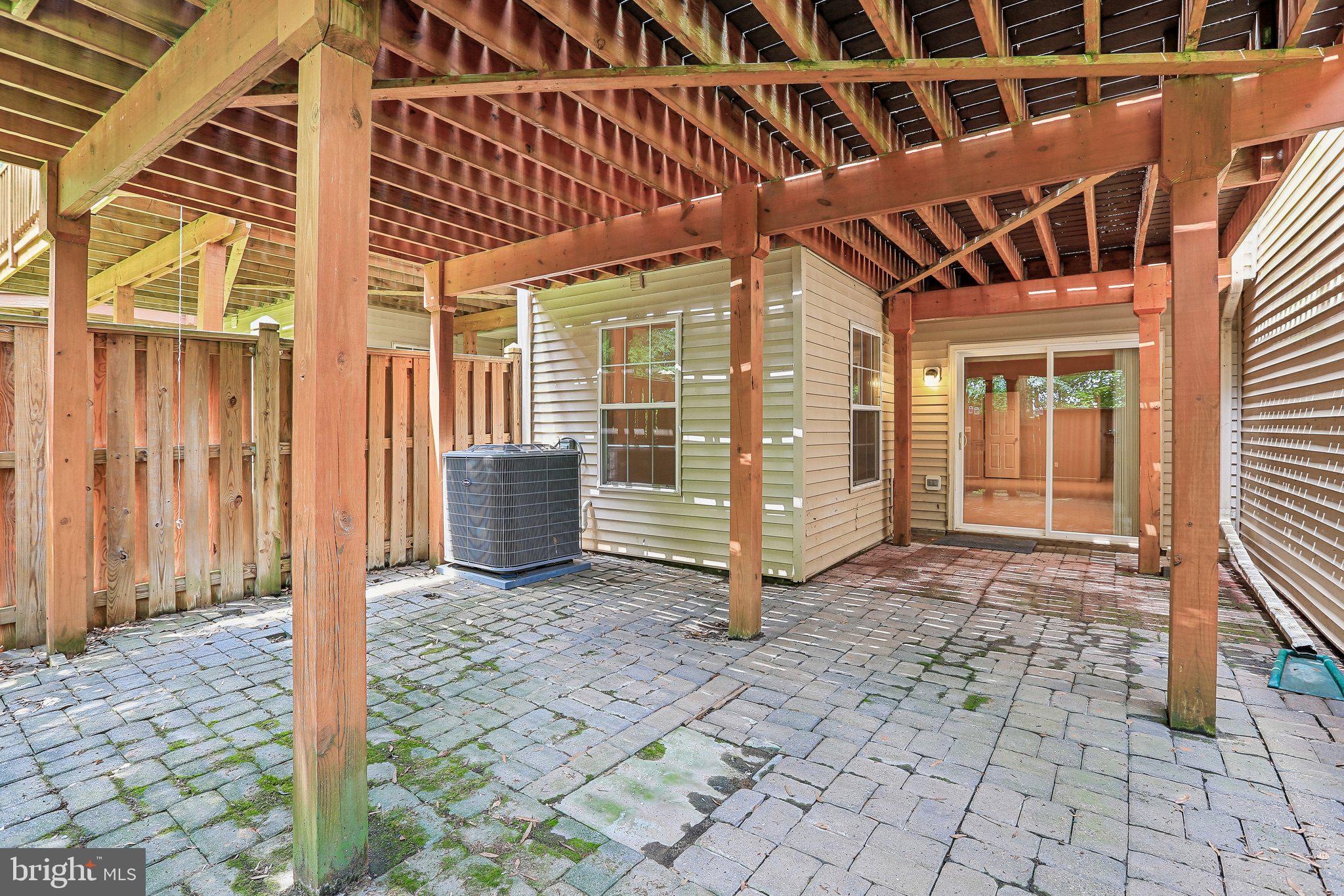 RUSSETT - Residential