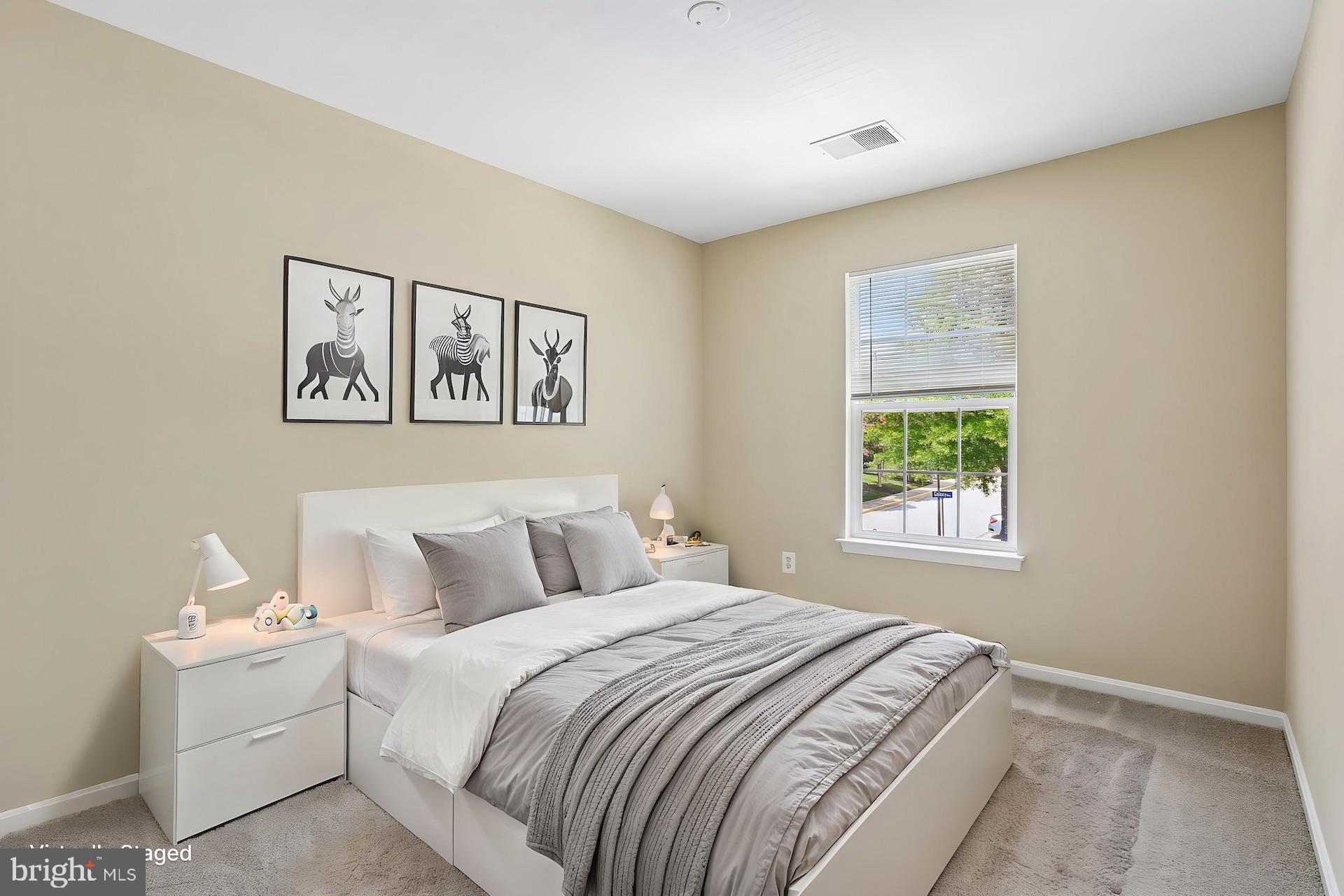RUSSETT - Residential