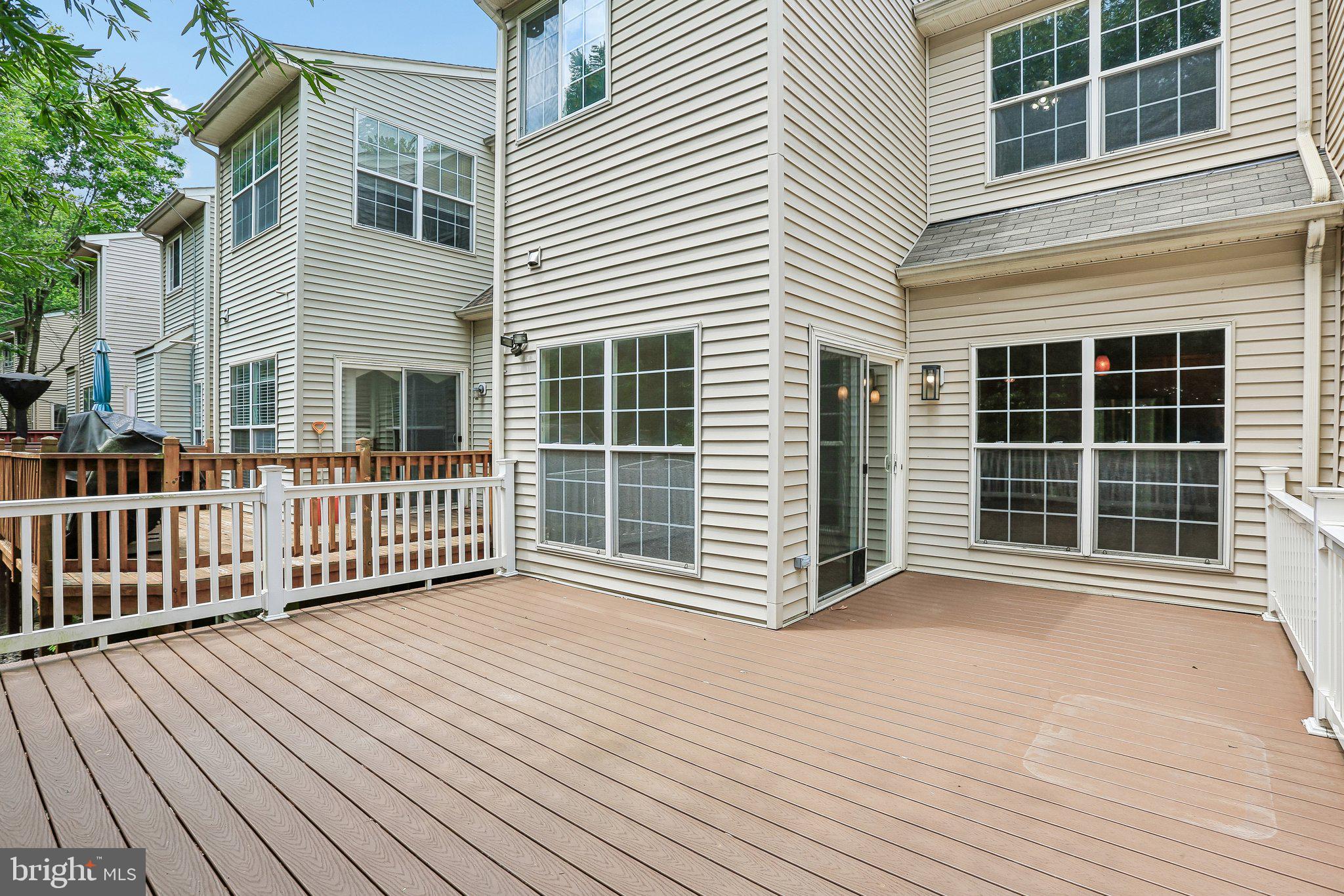 RUSSETT - Residential