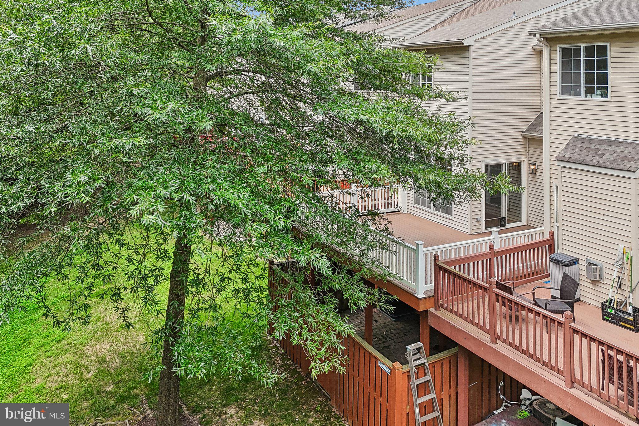 RUSSETT - Residential