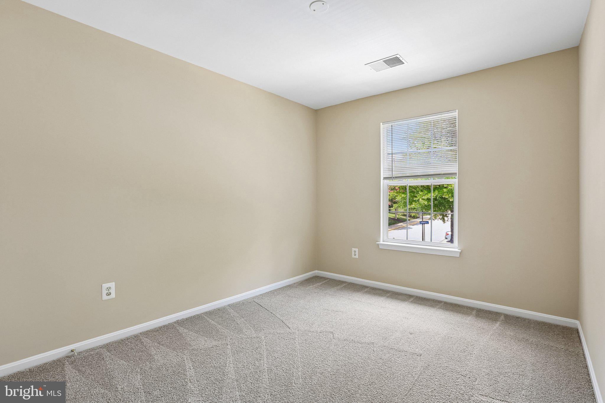 RUSSETT - Residential