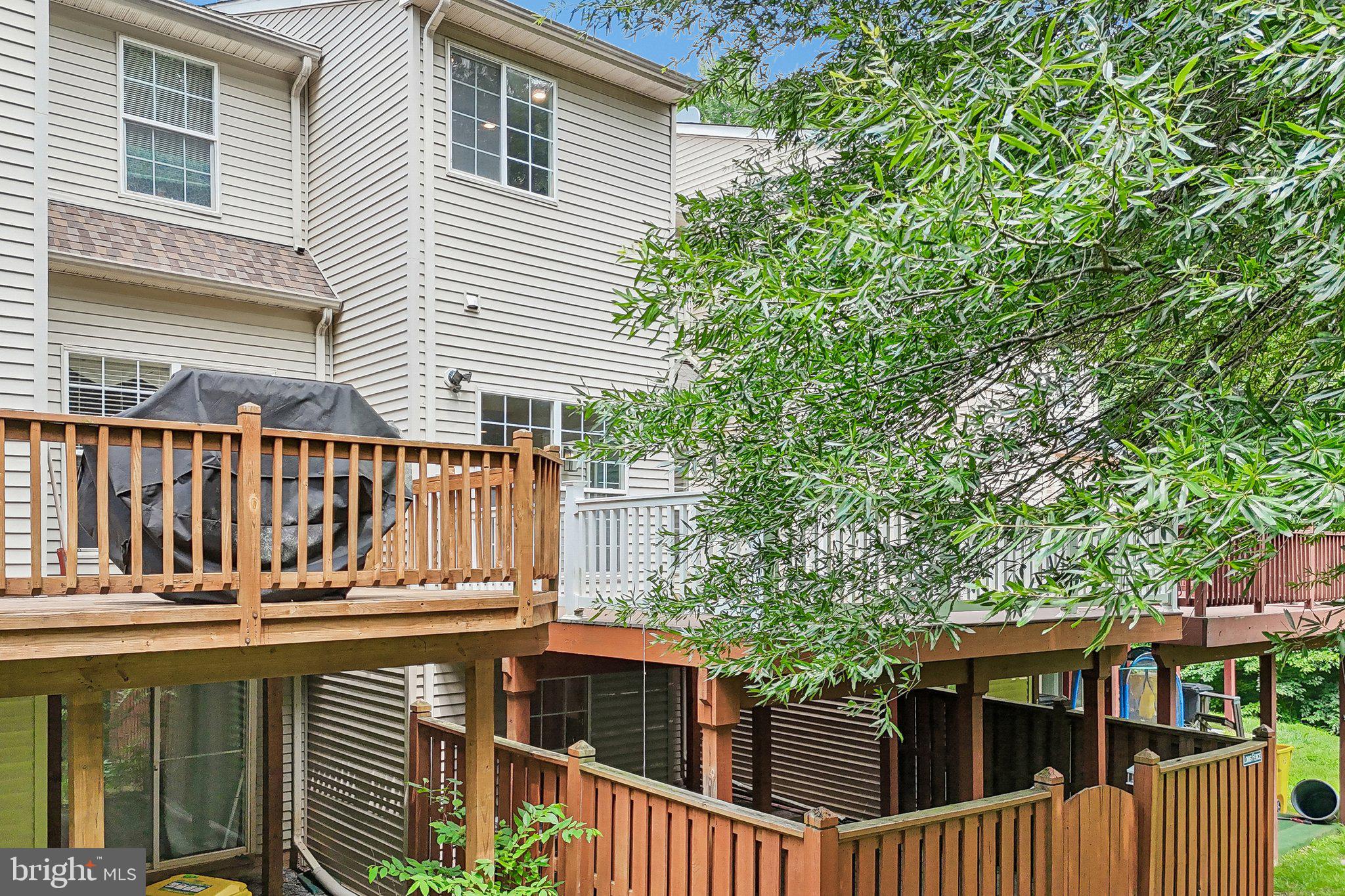 RUSSETT - Residential