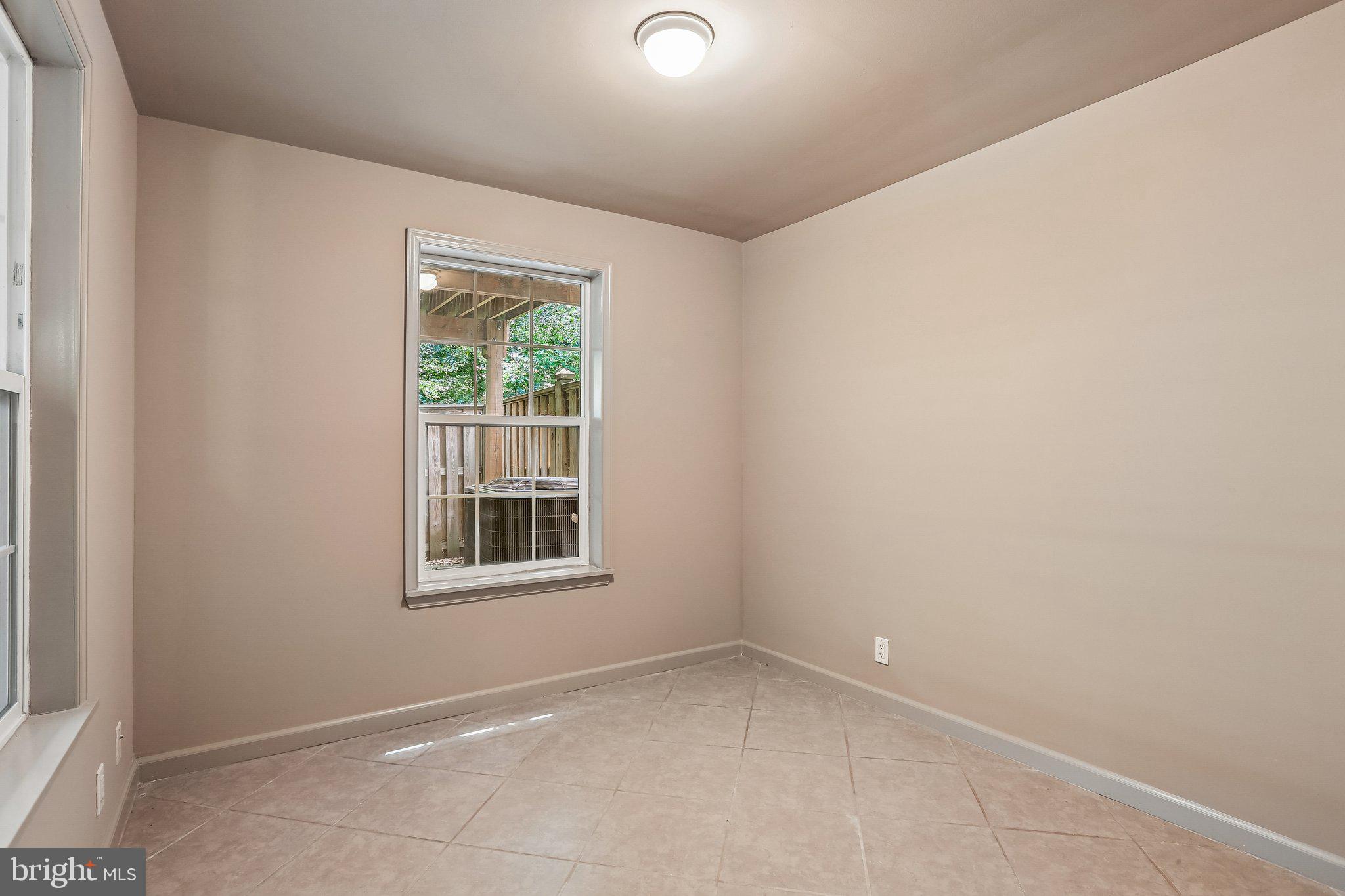 RUSSETT - Residential