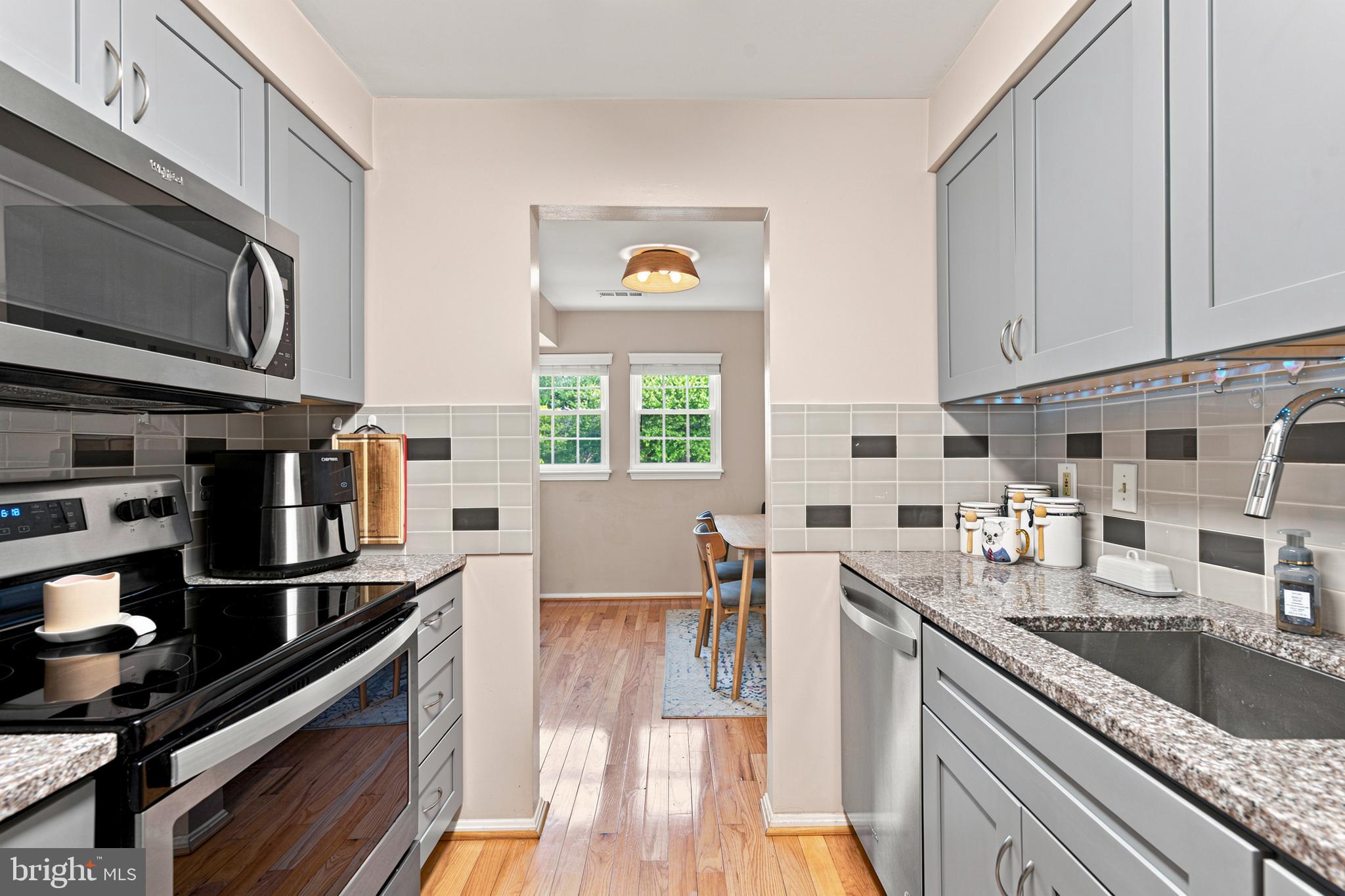 MONTGOMERY RUN - Residential