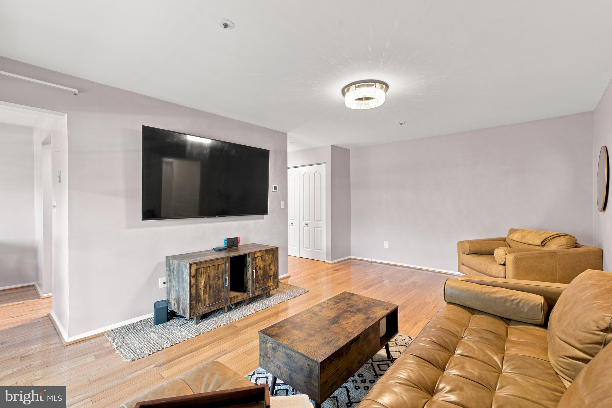 MONTGOMERY RUN - Residential