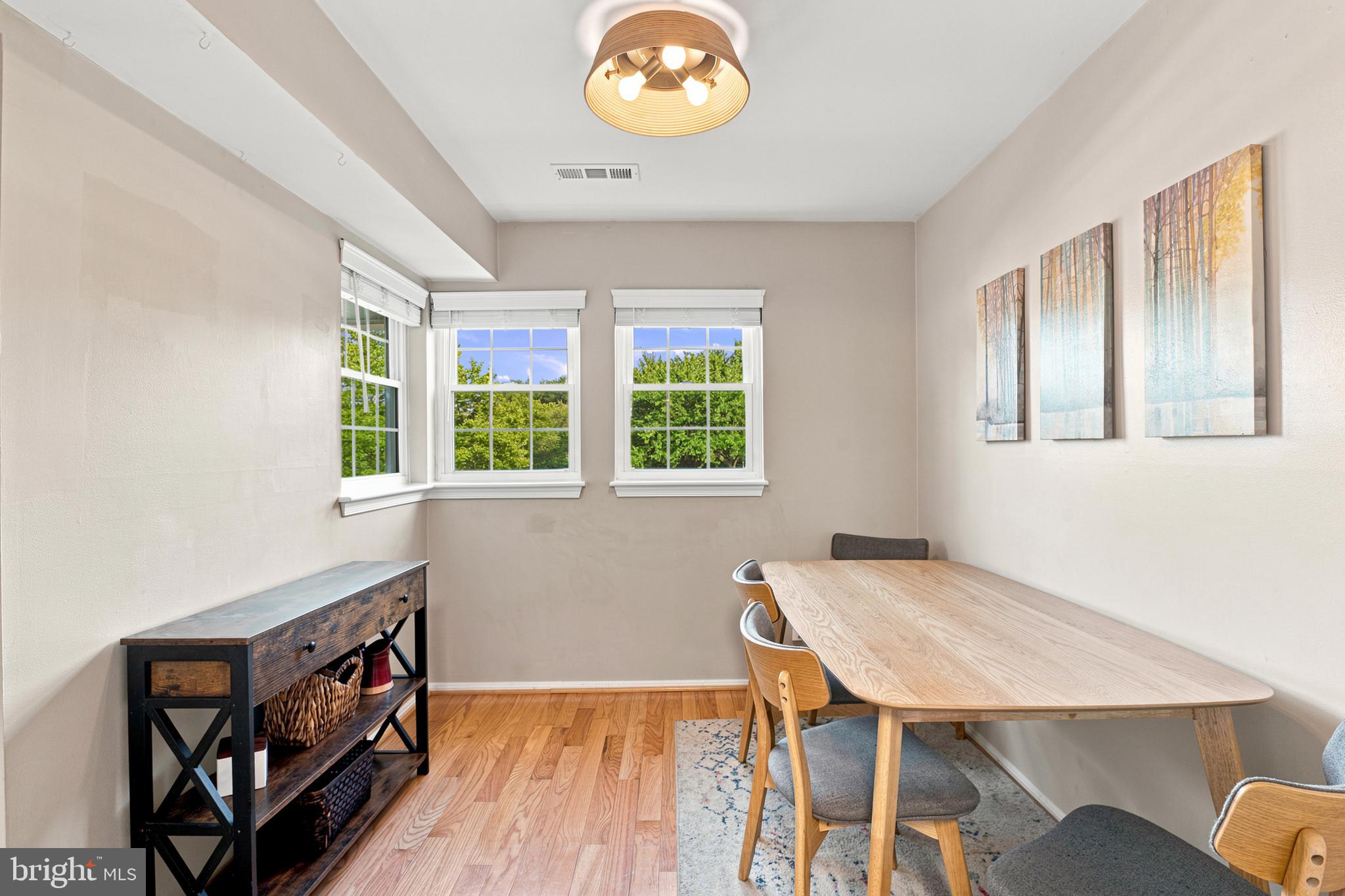 MONTGOMERY RUN - Residential