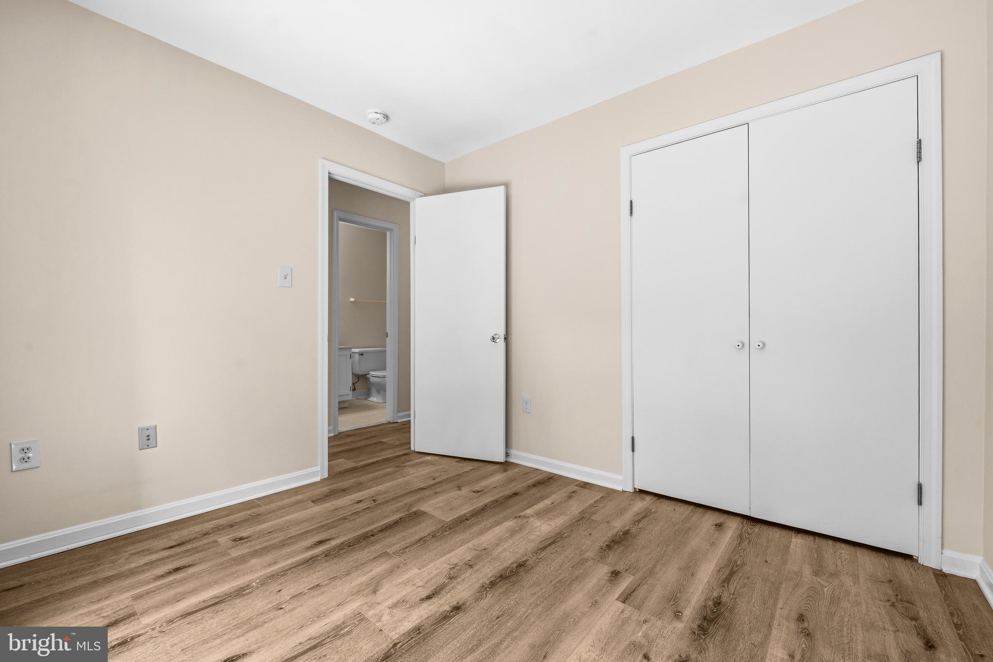 CHARING CROSS - Residential