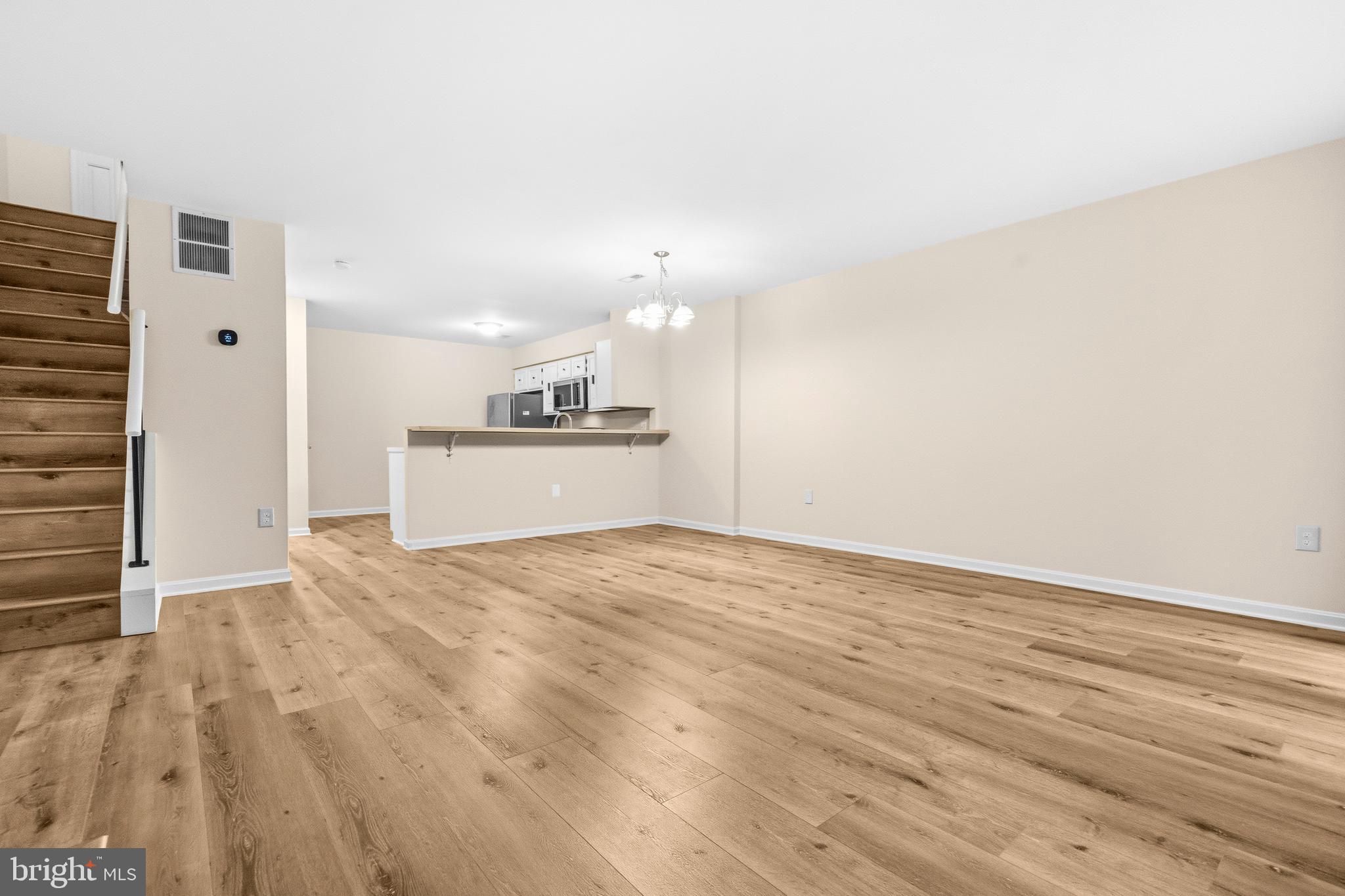 CHARING CROSS - Residential