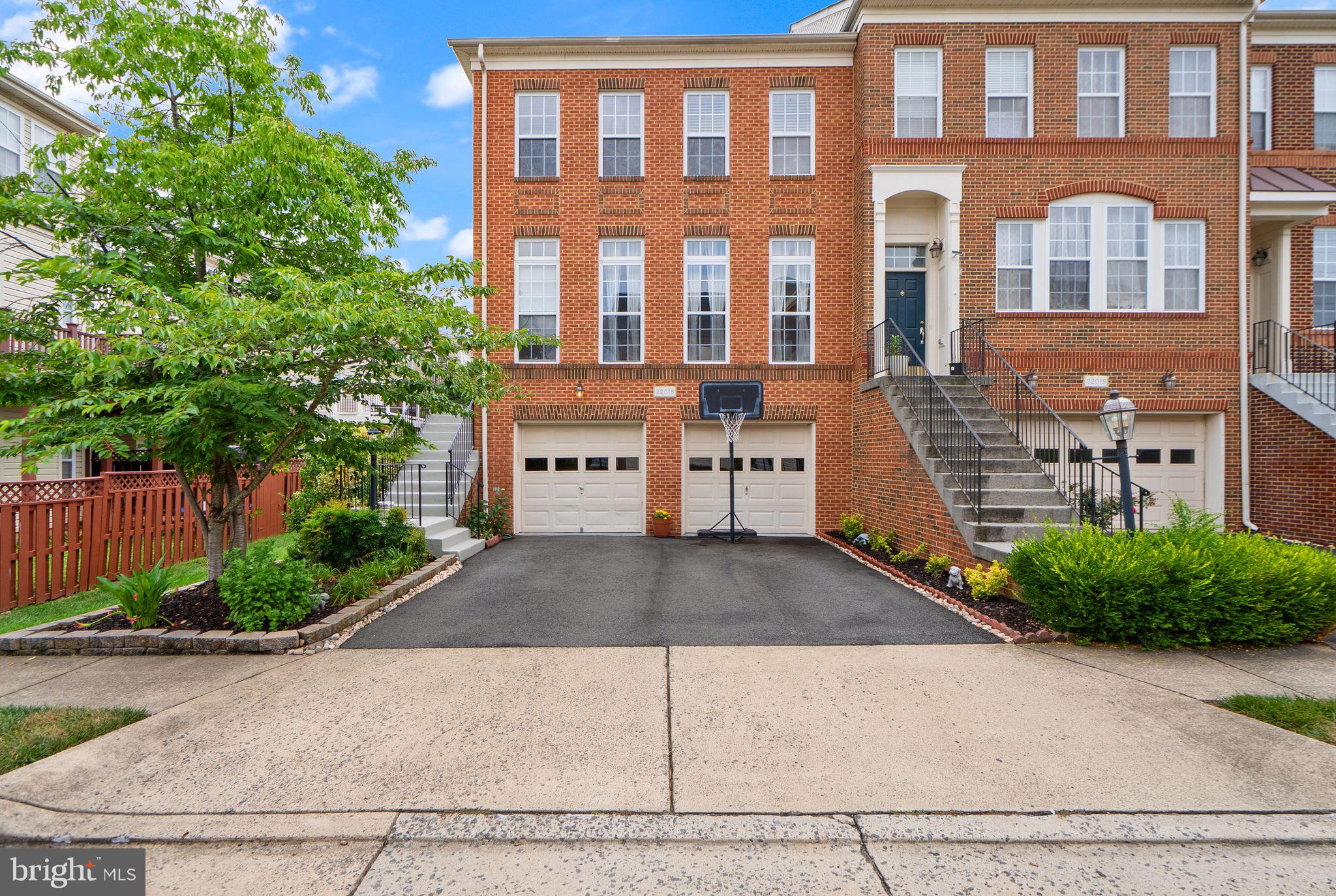 BROADLANDS SOUTH - Residential