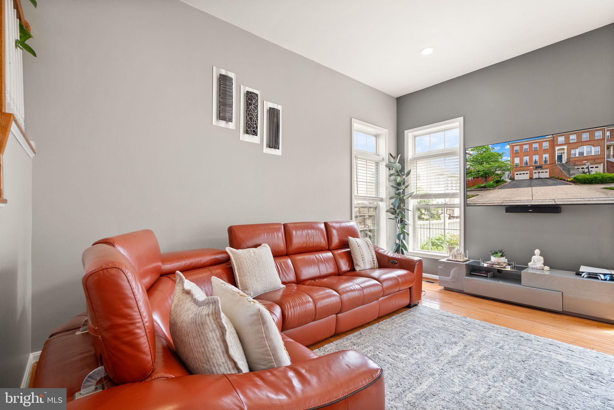 BROADLANDS SOUTH - Residential