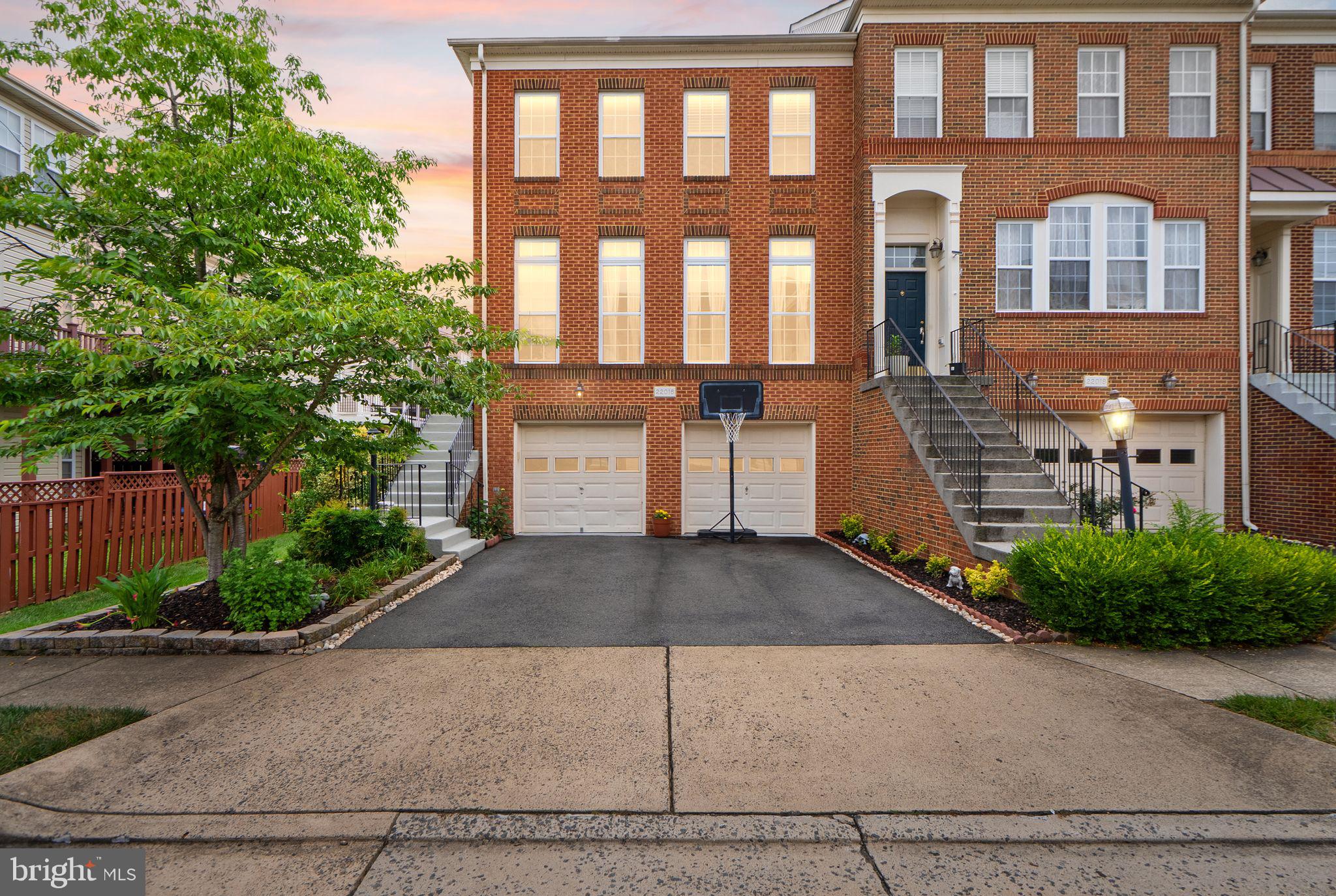 BROADLANDS SOUTH - Residential