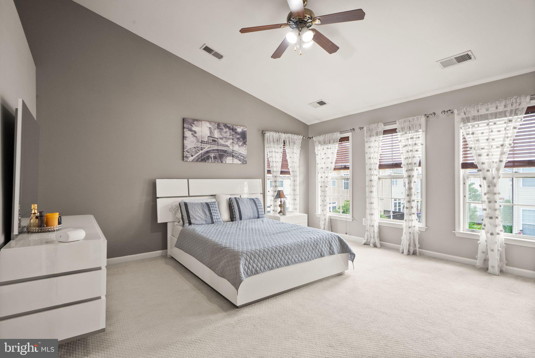 BROADLANDS SOUTH - Residential