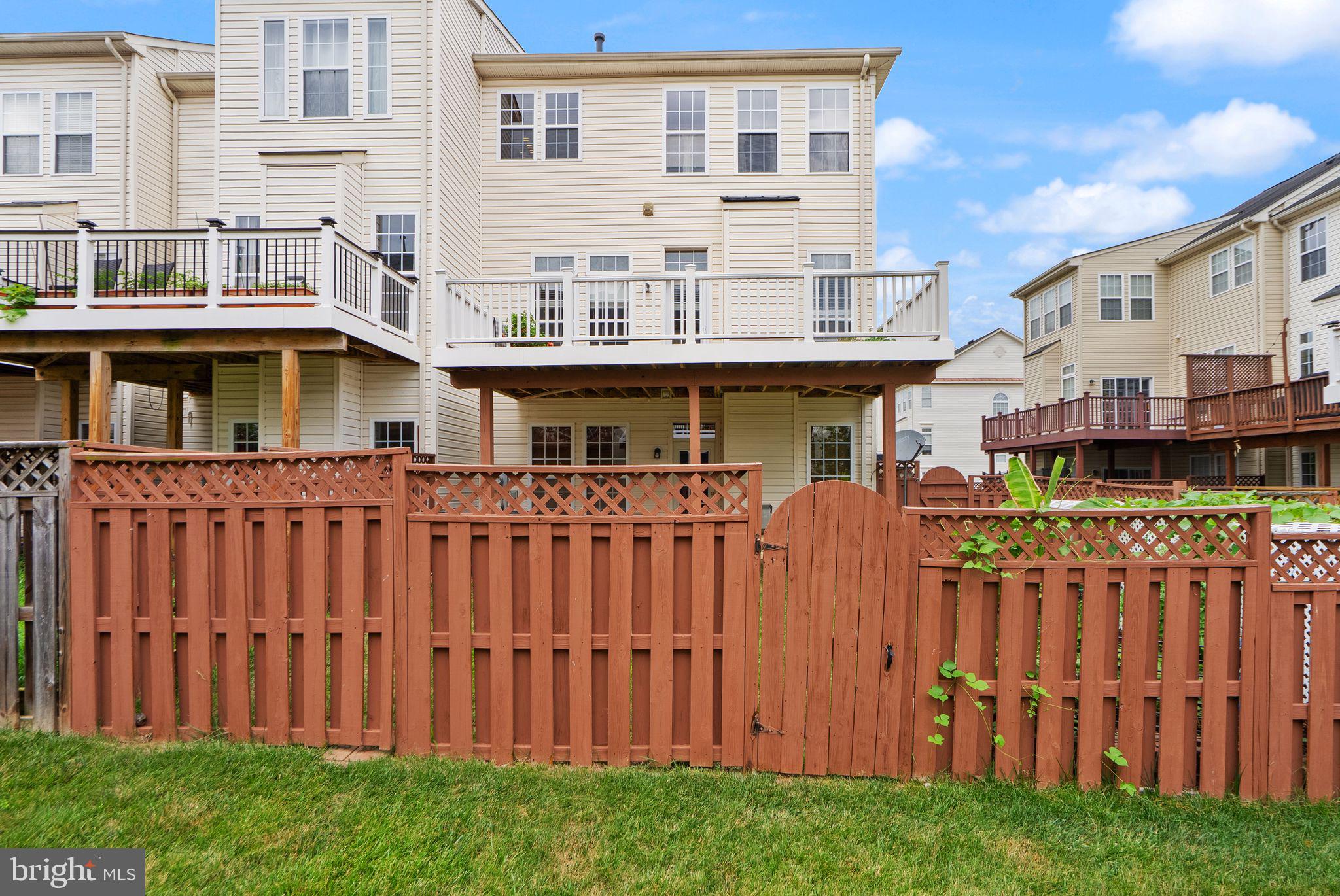 BROADLANDS SOUTH - Residential