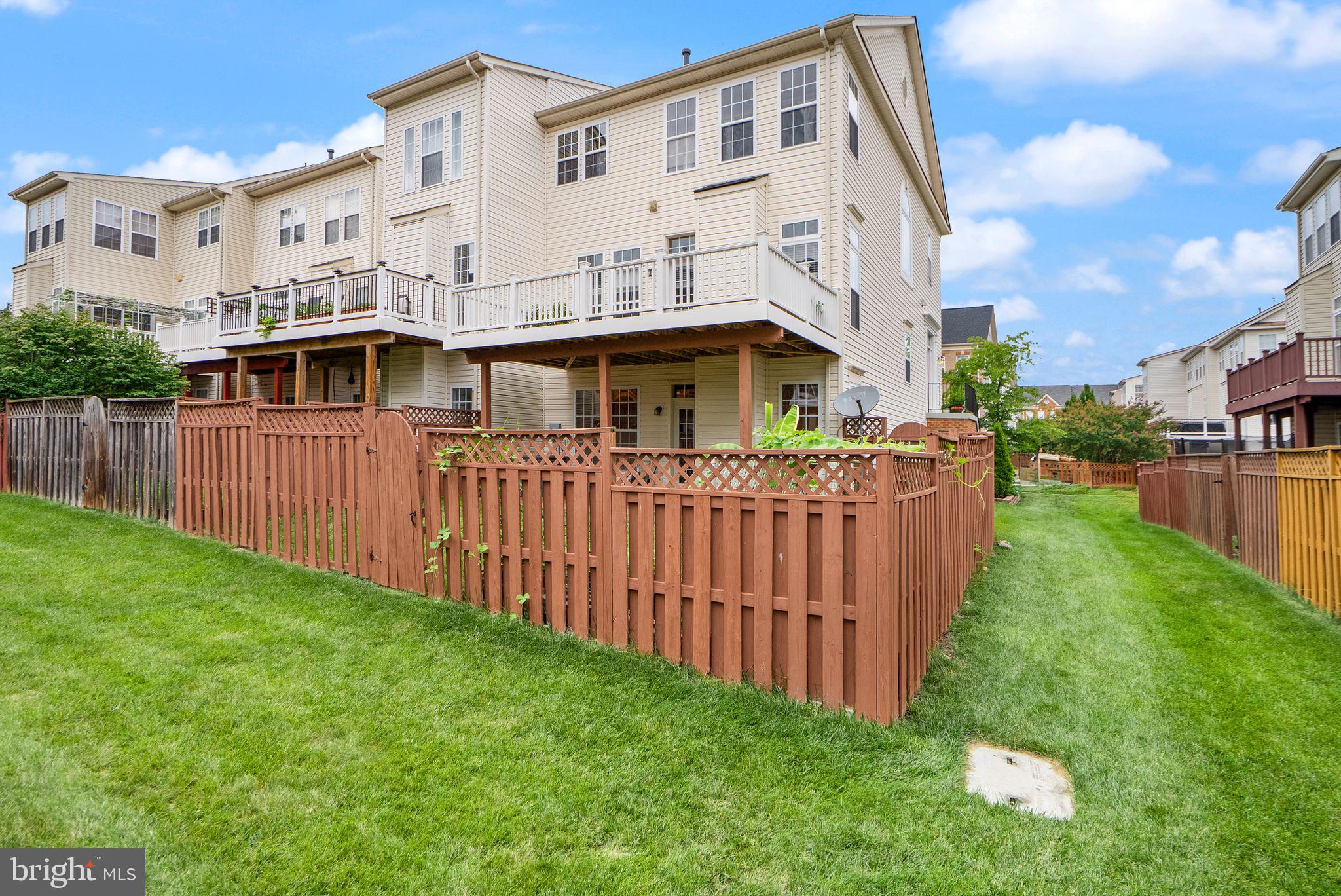 BROADLANDS SOUTH - Residential