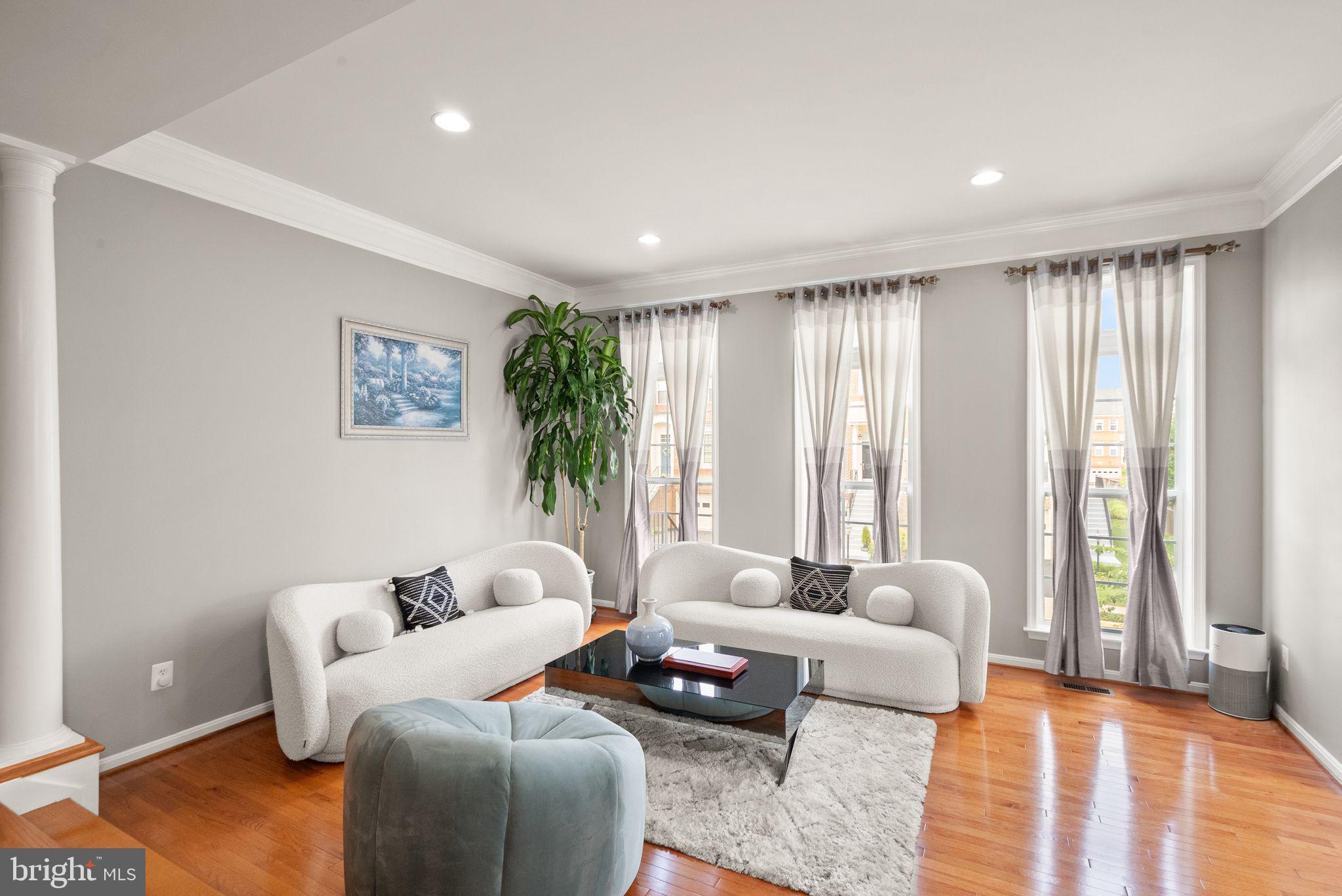 BROADLANDS SOUTH - Residential